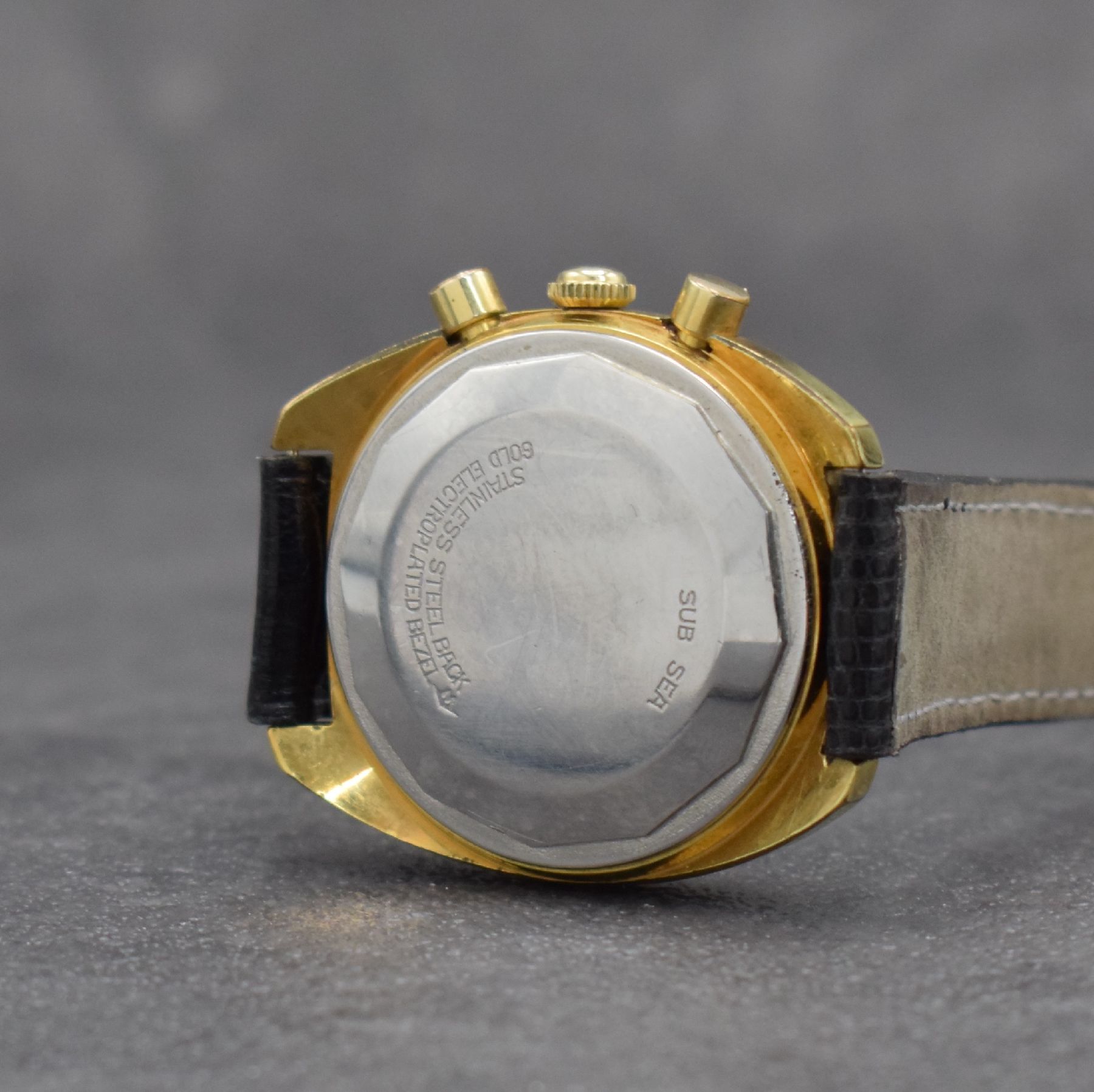 Detail e: MOVADO DATRON HS 360 vergoldeter Schaltradchronograph, Schweiz um 1970, 2- teil. Geh., verschr. Stahlboden, gold. Zifferbl. m. schwarzen ...
