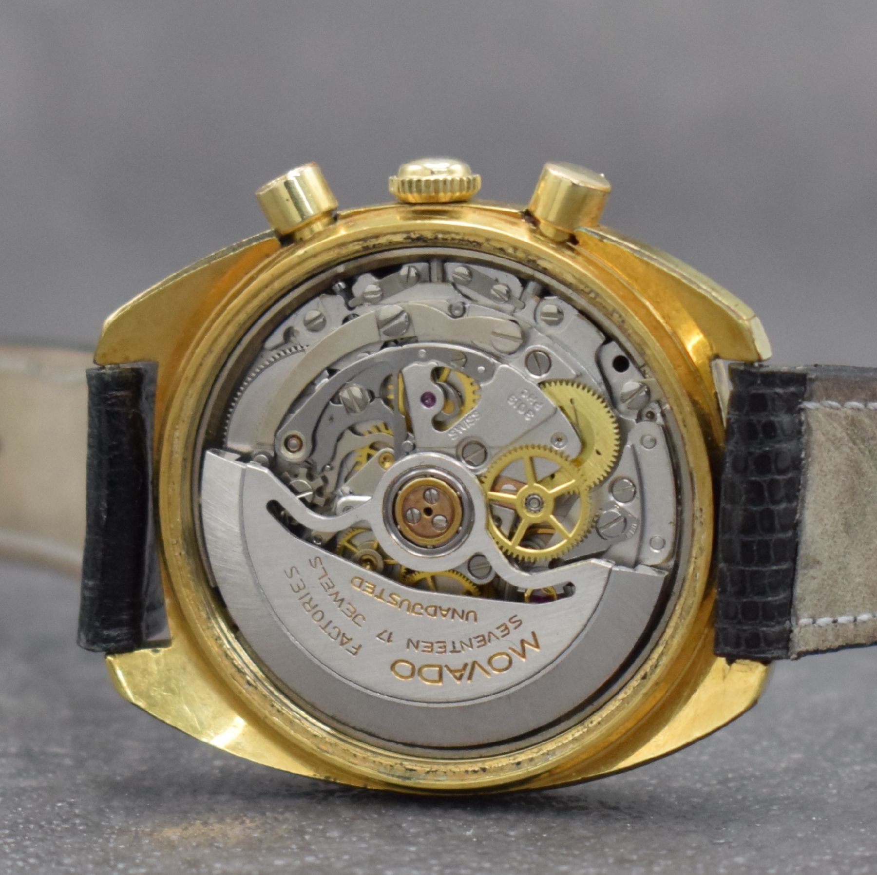 Detail f: MOVADO DATRON HS 360 vergoldeter Schaltradchronograph, Schweiz um 1970, 2- teil. Geh., verschr. Stahlboden, gold. Zifferbl. m. schwarzen ...