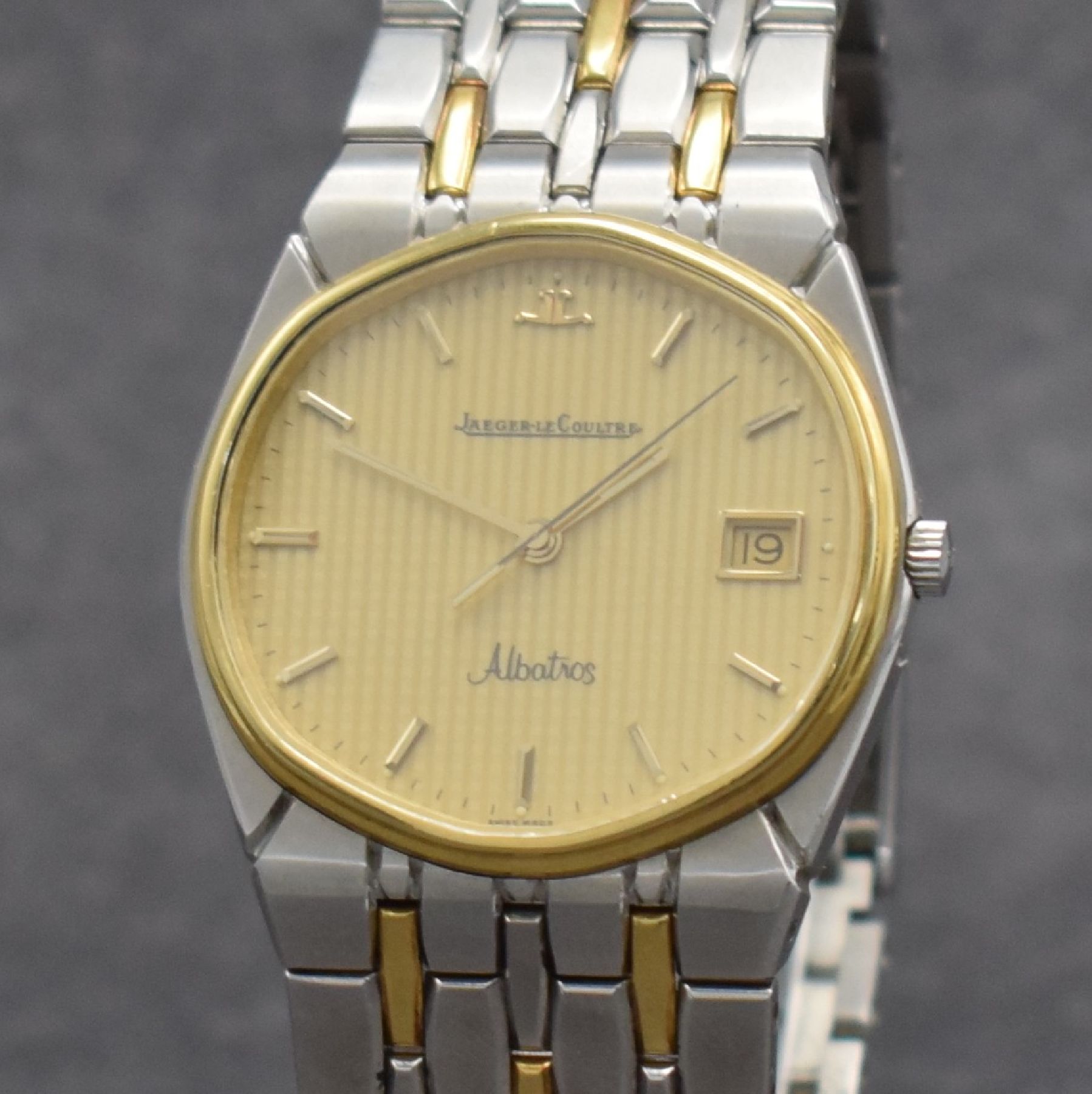 Detail c: Jaeger-LeCoultre Albatros Herrenarmbanduhr in Stahl/Gold, Automatik, 4-fach verschr. Geh., Ref. 145200.5, integr. Stahl/Gold Gliederband, gold. ...