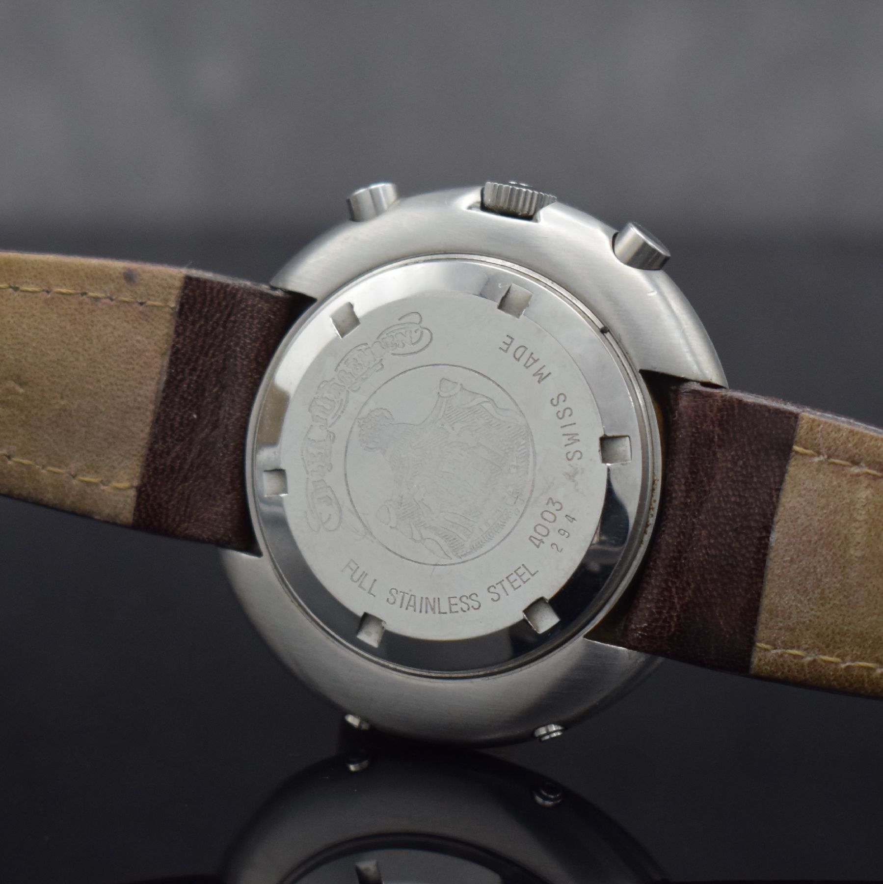 Detail e: JULES JÜRGENSEN seltener Valjoux 88 Armbandchronograph mit Vollkalender & Mondphase in Stahl, Schweiz um 1970, Handaufzug, ausgef. großes Geh. m. ...