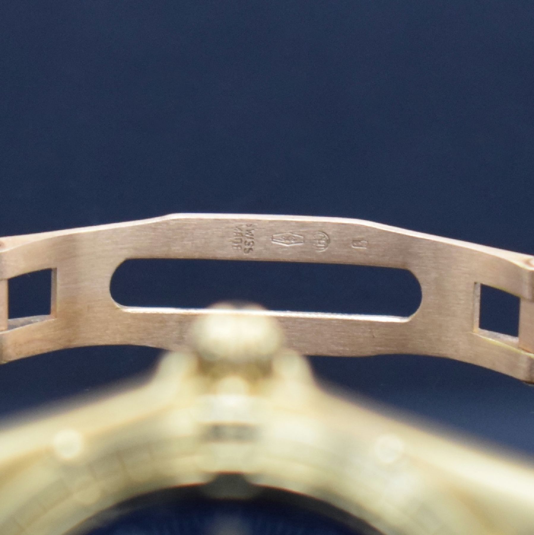 Detail e: BREITLING Antares schwere Herrenarmbanduhr mit Roleaux-Band in GG 750/000, Schweiz um 1990, Automatik, satin. Geh., Ref. 81970, eins. drehb. Lünette ...