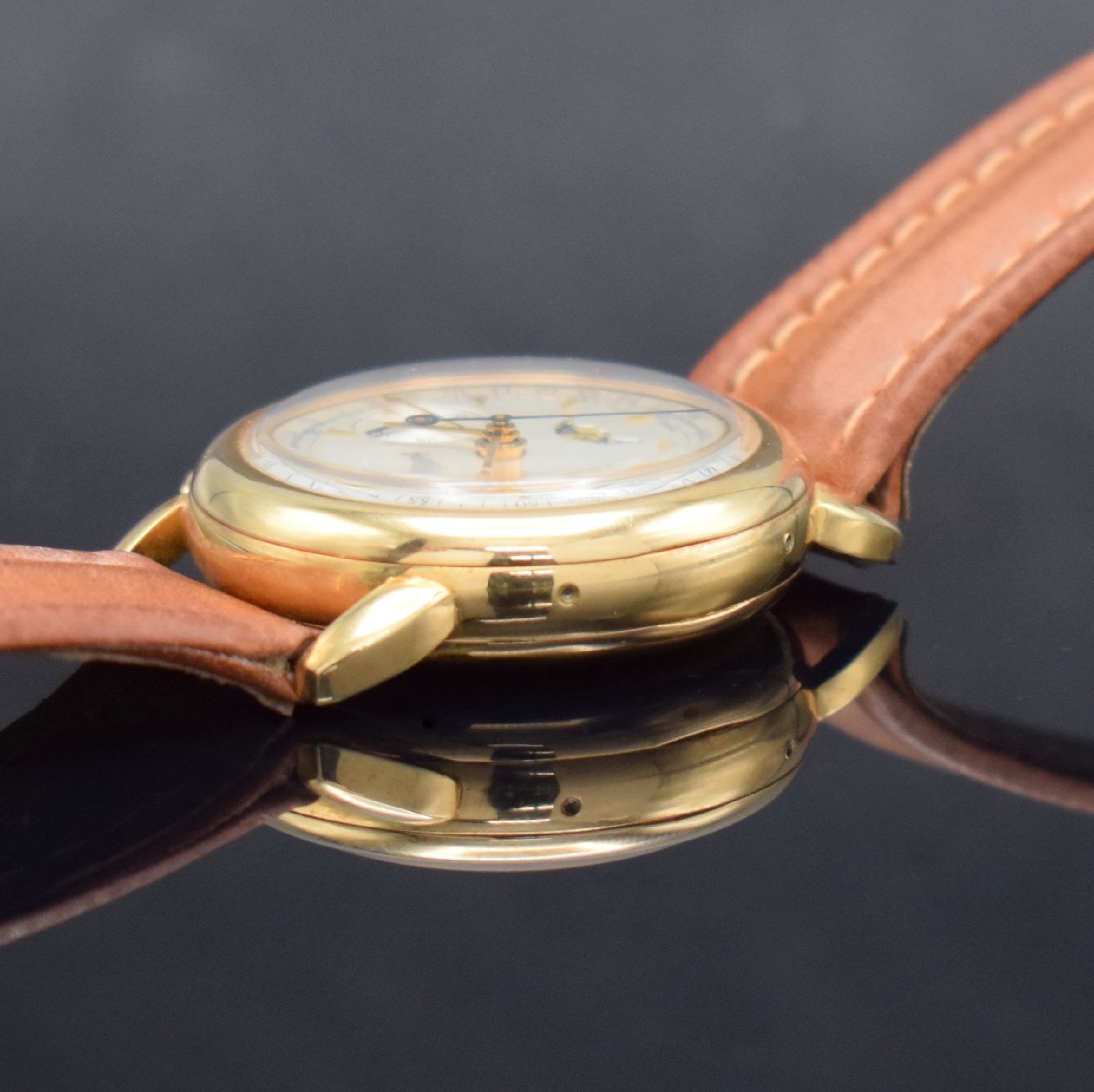Detail e: BREITLING Datora sehr seltener Schaltradchronograph mit Vollkalender in RG 750/000 Referenz 1939, Schweiz um 1980, Handaufzug, in nur wenigen ...