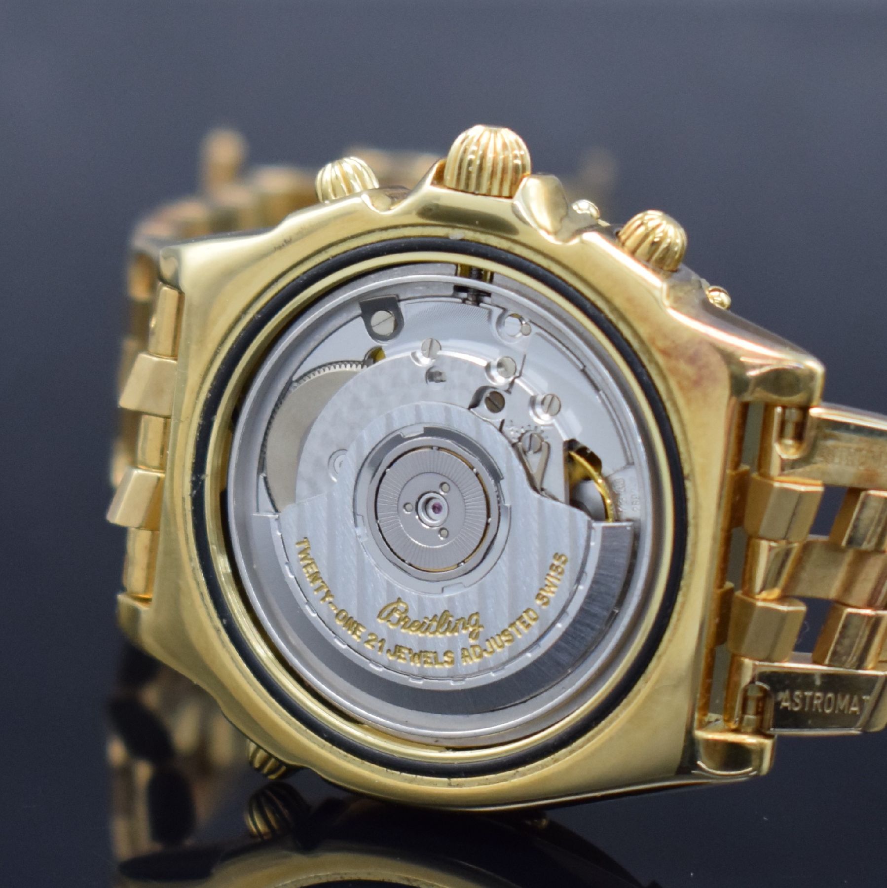 Detail i: BREITLING Duograph schwere Herrenarmbanduhr am Pilotband in GG 750/000 Referenz K15507, Schweiz um 1995, Automatik, pol. Geh., Boden & Krone ...