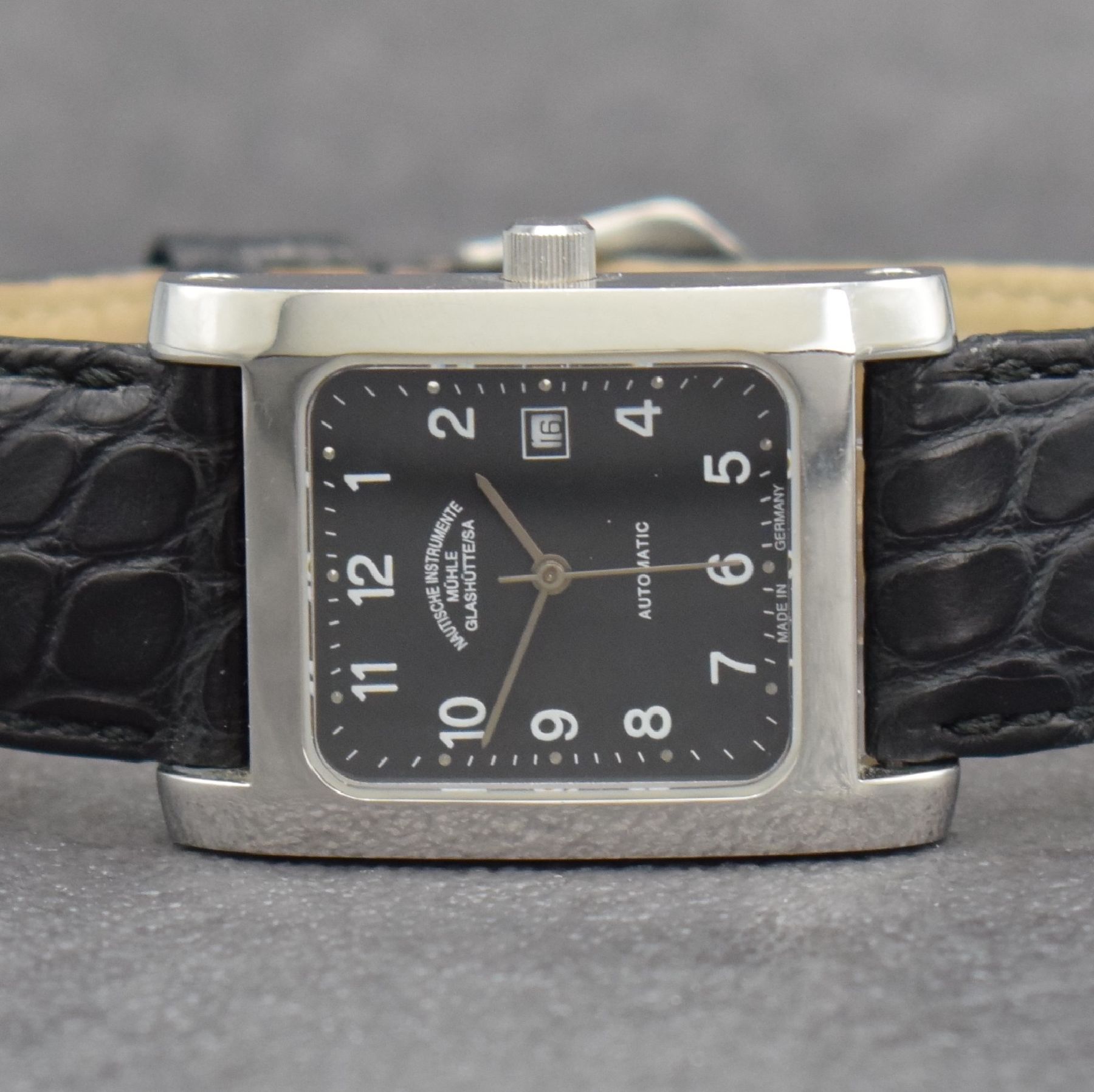 Detail f: LONGINES / MÜHLE GLASHÜTTE 2 rechteckige Armbanduhren in Stahl, Schweiz/Deutschland um 2000, Automatik / Quartz, 4-fach verschr. Geh., 1. Mühle ...