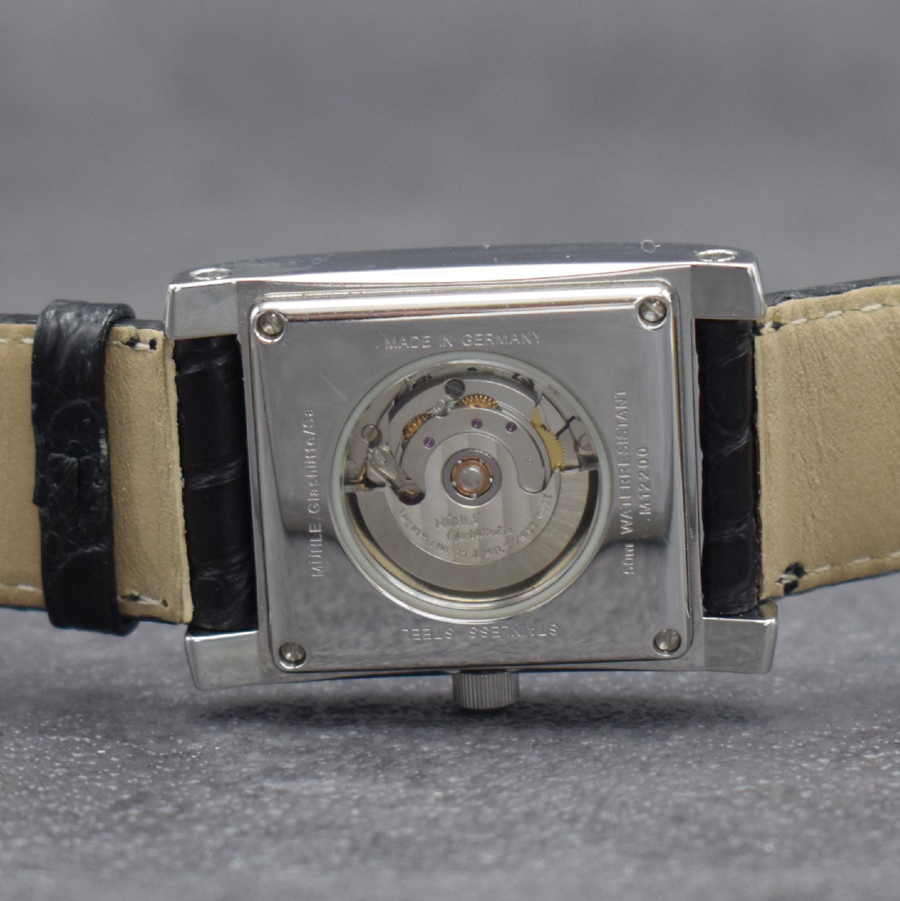 Detail j: LONGINES / MÜHLE GLASHÜTTE 2 rechteckige Armbanduhren in Stahl, Schweiz/Deutschland um 2000, Automatik / Quartz, 4-fach verschr. Geh., 1. Mühle ...