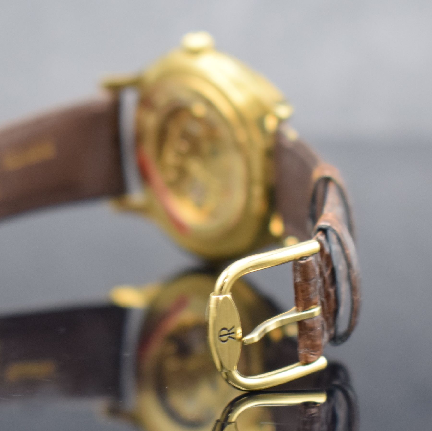 Detail d: REVUE THOMMEN Saltarello auf 300 Stück limitierte Armbanduhr mit Regulator Zifferblatt in GG 750/000, Schweiz um 1990, Handaufzug, beids. vergl. ...