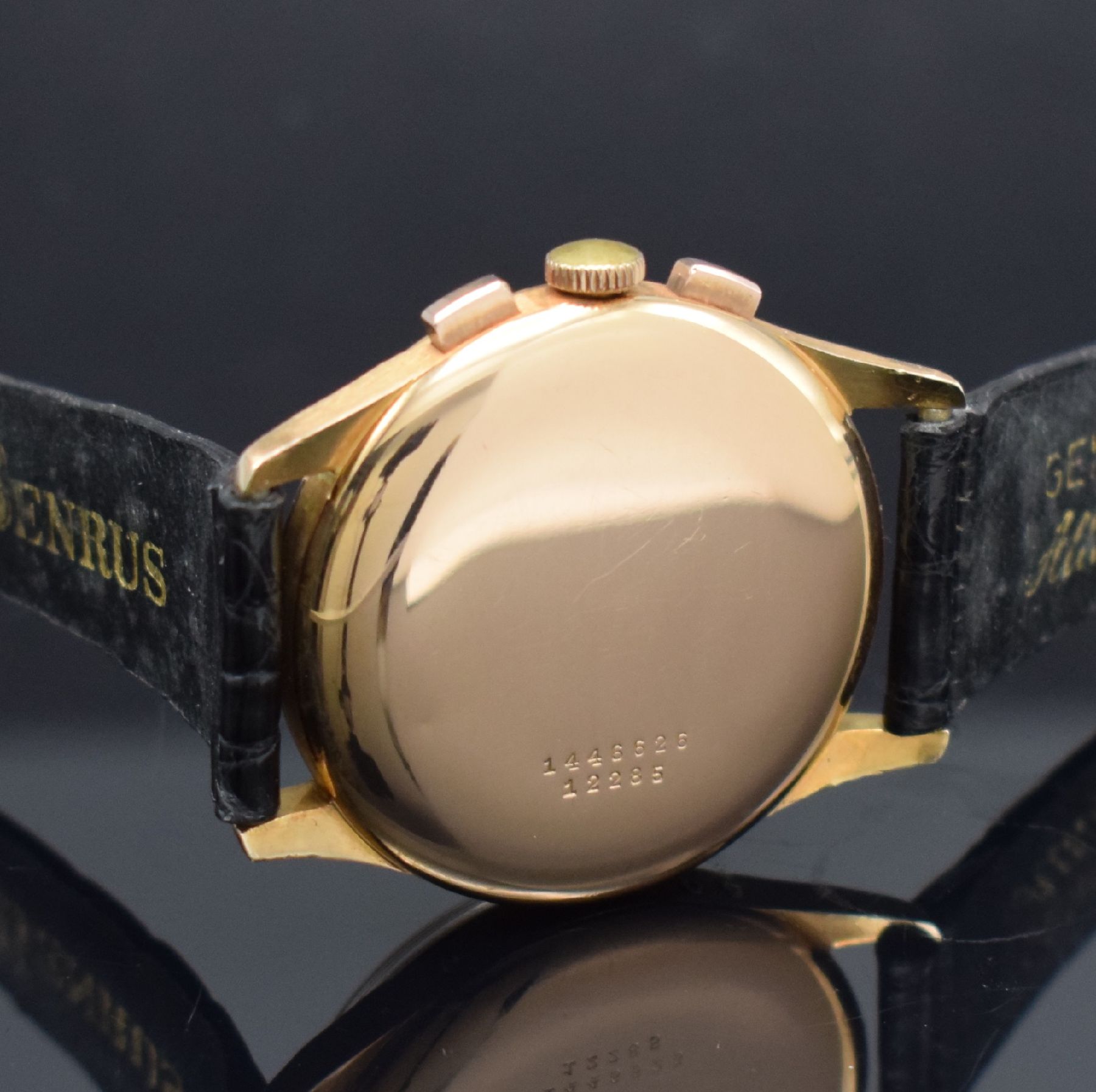 Detail f: UNIVERSAL GENEVE / TÜRLER Tri-Compax 38 mm Schaltradchronograph mit Vollkalender in RG 750/000, Schweiz um 1945, Handaufzug, 3-tlg. Geh., Boden & ...