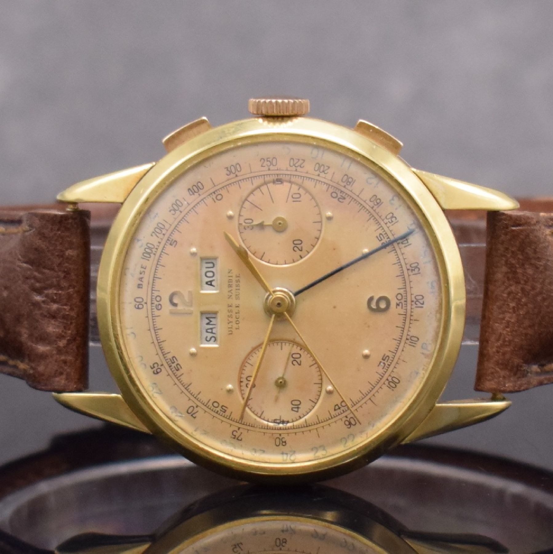 Detail a: ULYSSE NARDIN extrem seltener Schaltradchronograph mit Vollkalender Kaliber 23C in GG 750/000, Handaufzug, Schweiz um 1945, 3-teil. Geh., Boden & ...