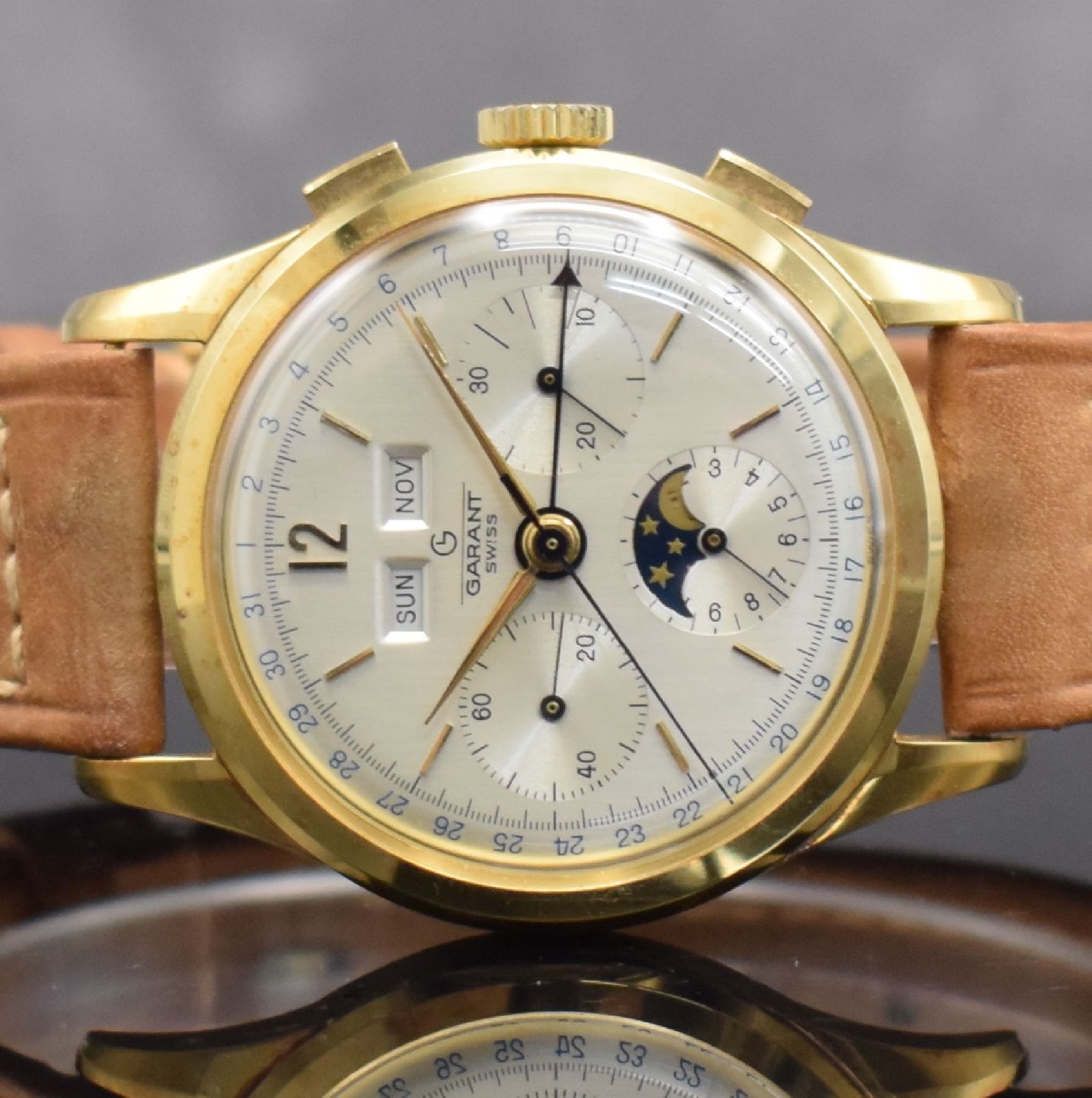 Detail a: GARANT Herrenarmbanduhr mit Vollkalender & Chronograph in GG 750/000 mit Kaliber Valjoux 72, Schweiz um 1980, 3-teil. Gehäuse sign. Mathey-Tissot, ...