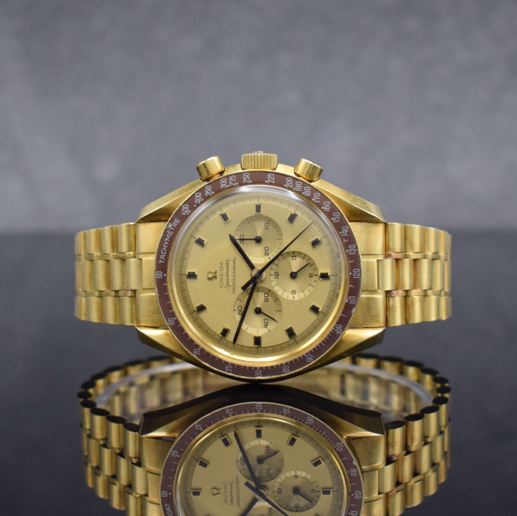OMEGA extrem seltene Herrenarmbanduhr Speedmaster Apollo XI Nummer 298, Schweiz um 1969, Handaufzug, Ref. 145022 69, auf weltweit 1014 Stück ...