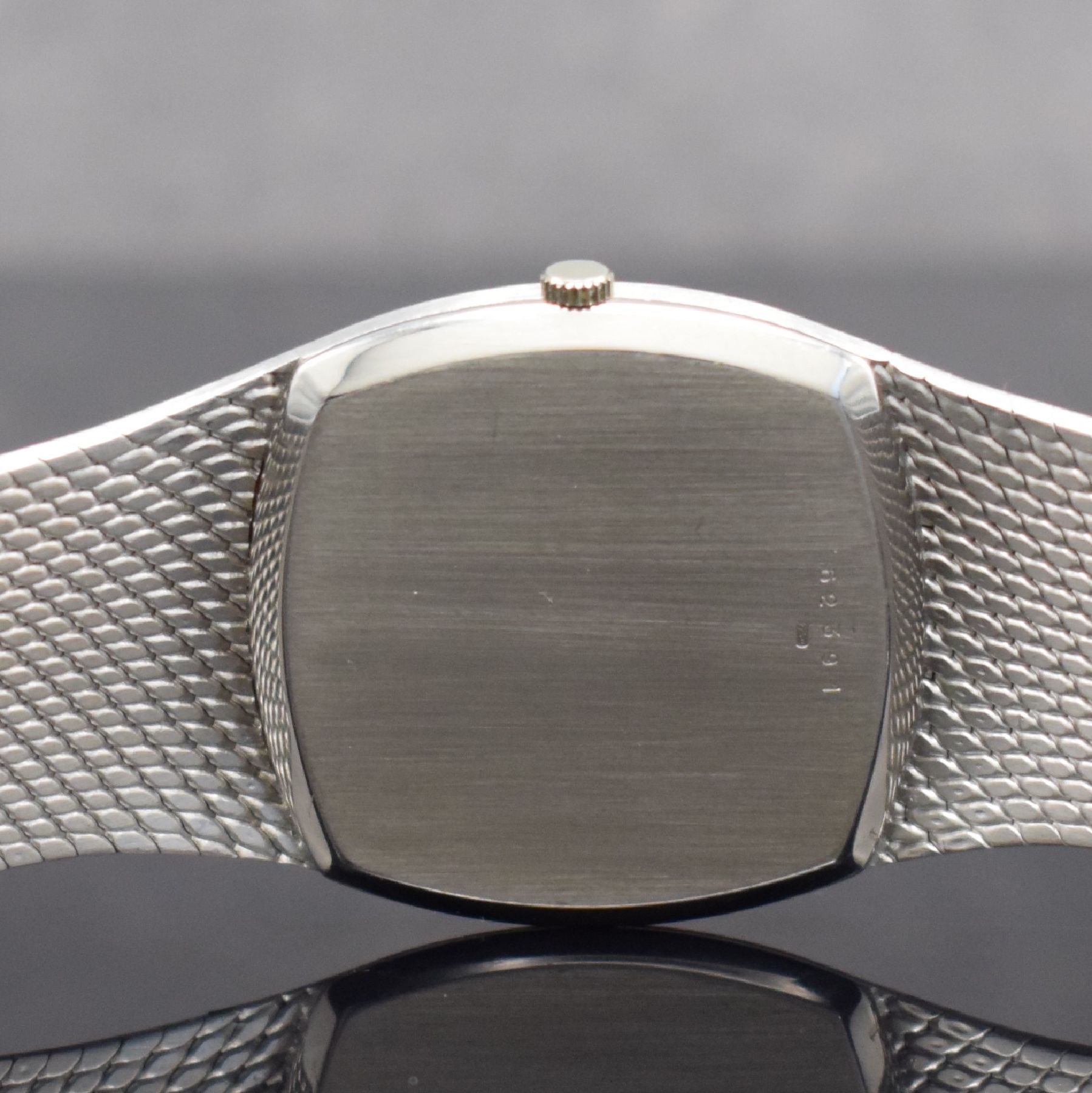 Detail f: AUDEMARS PIGUET feine Herrenarmbanduhr in WG 750/000, Automatik, Schweiz um 1970, 2-teil. Geh., Boden aufgedr., Milanaiseband, vers. Zifferbl. m. ...
