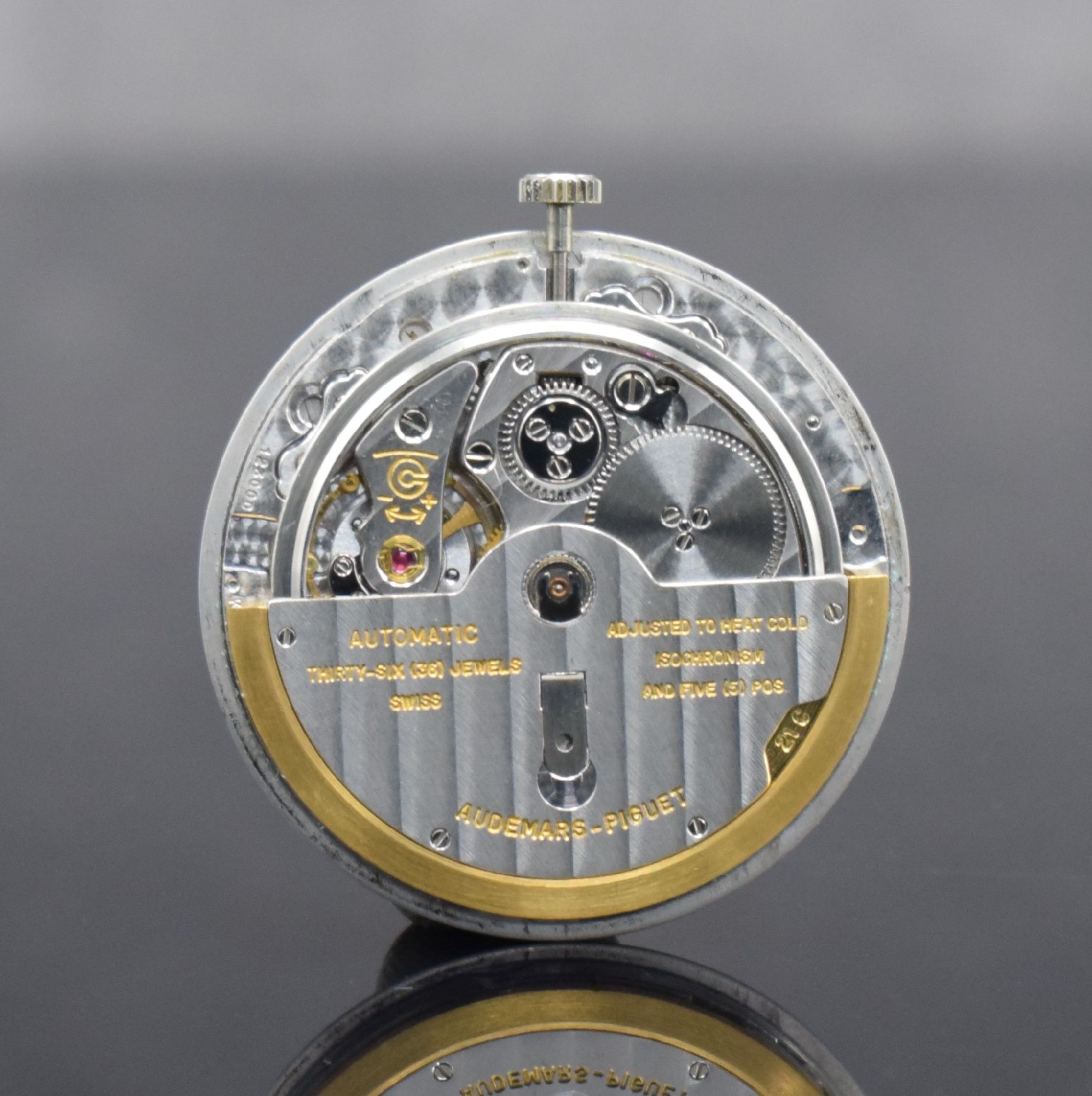 Detail g: AUDEMARS PIGUET feine Herrenarmbanduhr in WG 750/000, Automatik, Schweiz um 1970, 2-teil. Geh., Boden aufgedr., Milanaiseband, vers. Zifferbl. m. ...