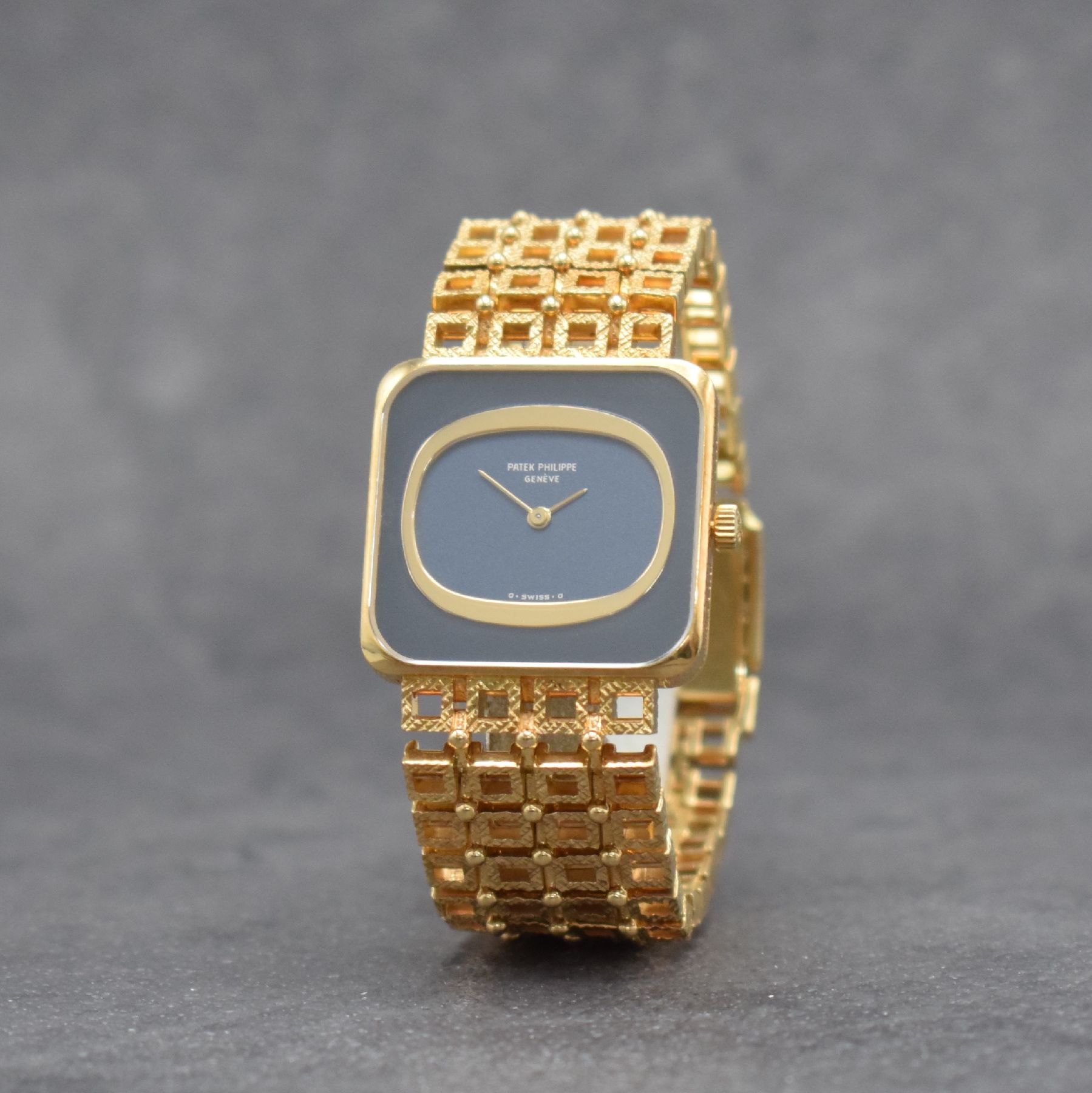Detail b: PATEK PHILIPPE feine & seltene Damenarmbanduhrin GG 750/000 Referenz 4183 1, Handaufzug, Schweiz 1970er Jahre, 2-teil. Geh., Boden aufgedr., ...