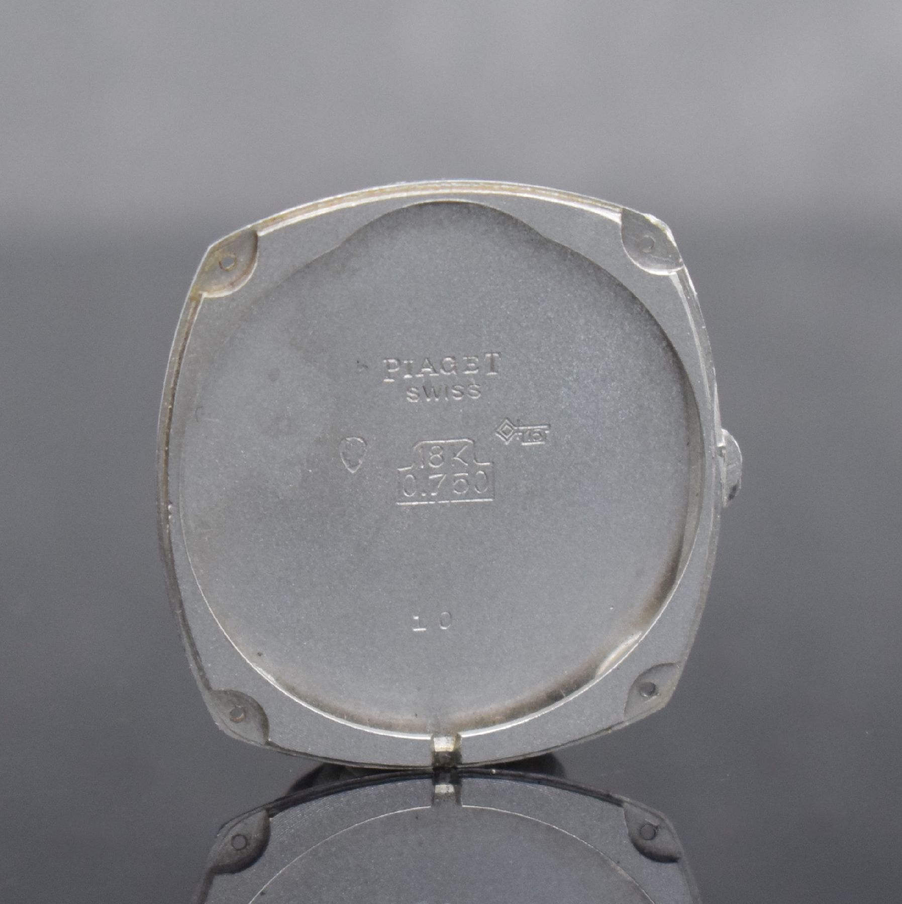 Detail k: PIAGET Armbanduhr in WG 750/000 Ref. 12441 A3, Schweiz um 1970, Automatik, massives Geh., Boden 4-fach verschr., inkl. Band in 750/000 WG, silb. ...
