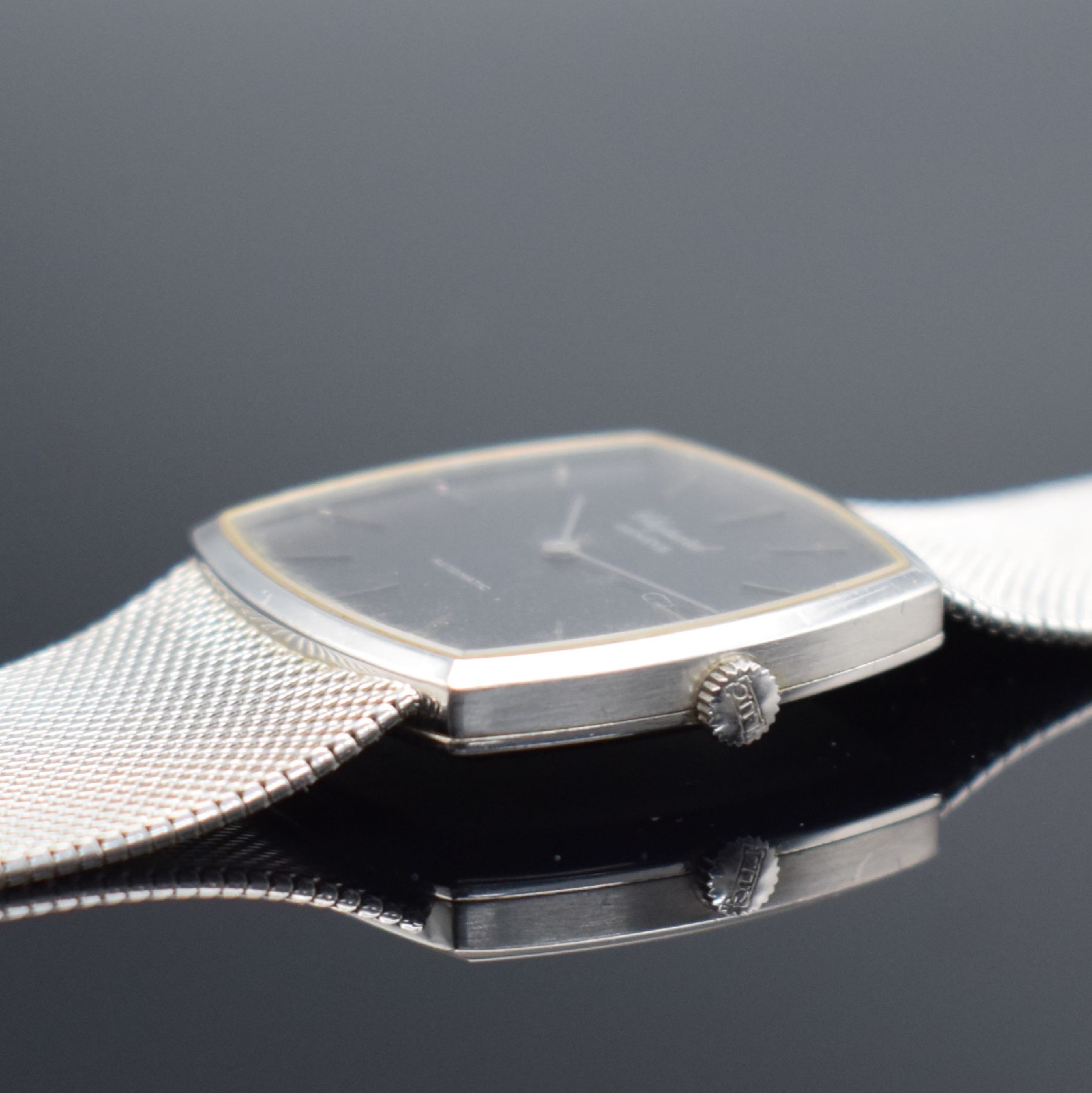 Detail f: CHOPARD Armbanduhr in WG 750/000 Referenz 2062, Schweiz um 1970, Automatik, massives Gehäuse, Boden aufgedr., WG 750/000 Milanaiseband, graues ...
