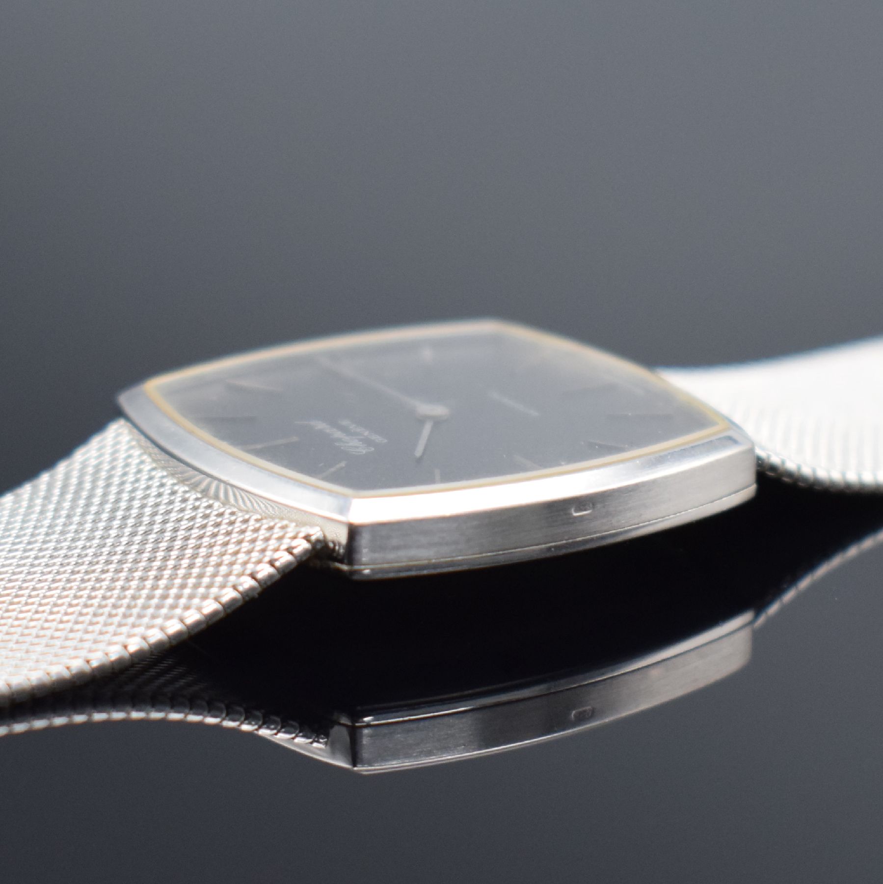 Detail g: CHOPARD Armbanduhr in WG 750/000 Referenz 2062, Schweiz um 1970, Automatik, massives Gehäuse, Boden aufgedr., WG 750/000 Milanaiseband, graues ...