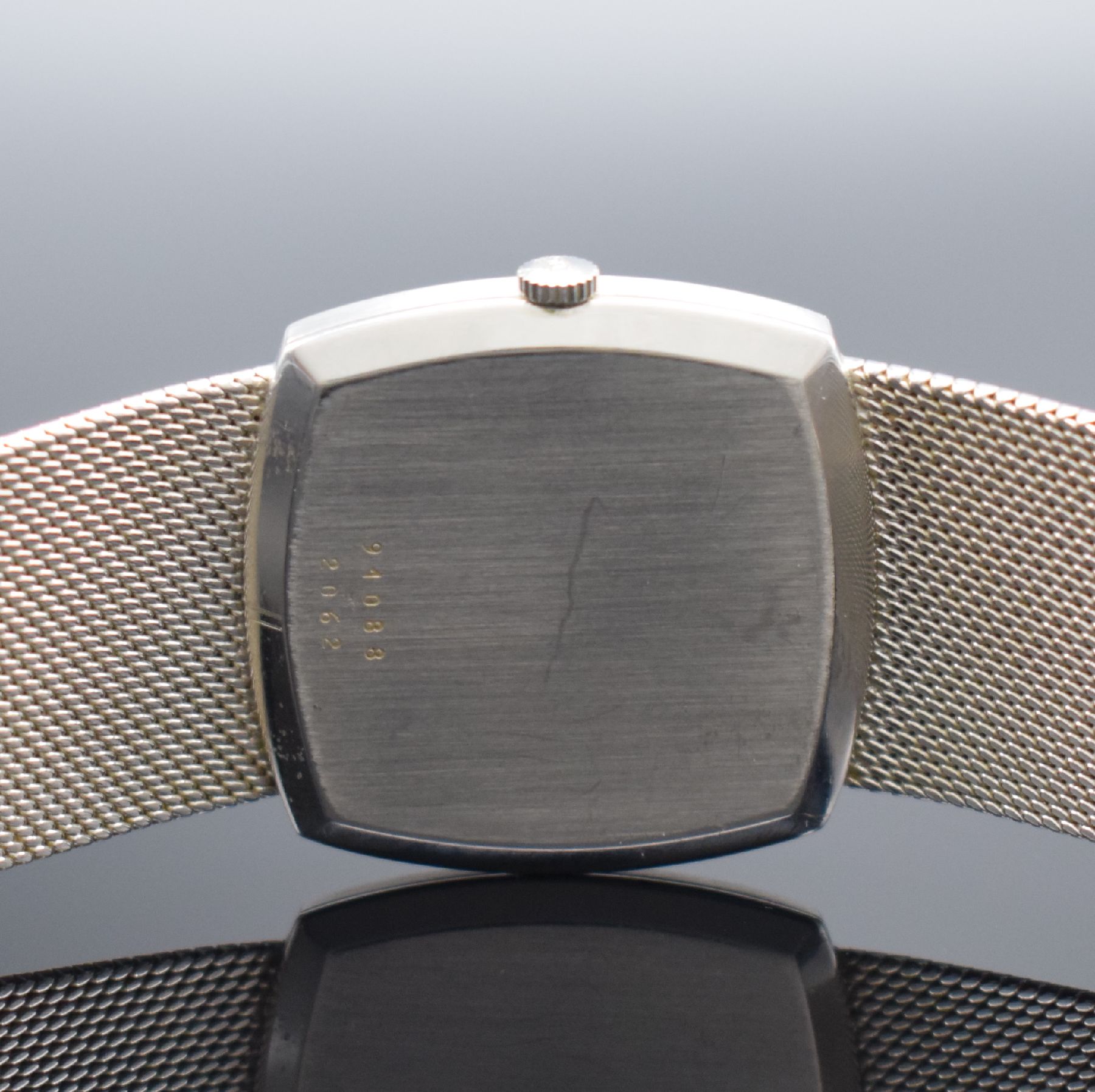 Detail h: CHOPARD Armbanduhr in WG 750/000 Referenz 2062, Schweiz um 1970, Automatik, massives Gehäuse, Boden aufgedr., WG 750/000 Milanaiseband, graues ...