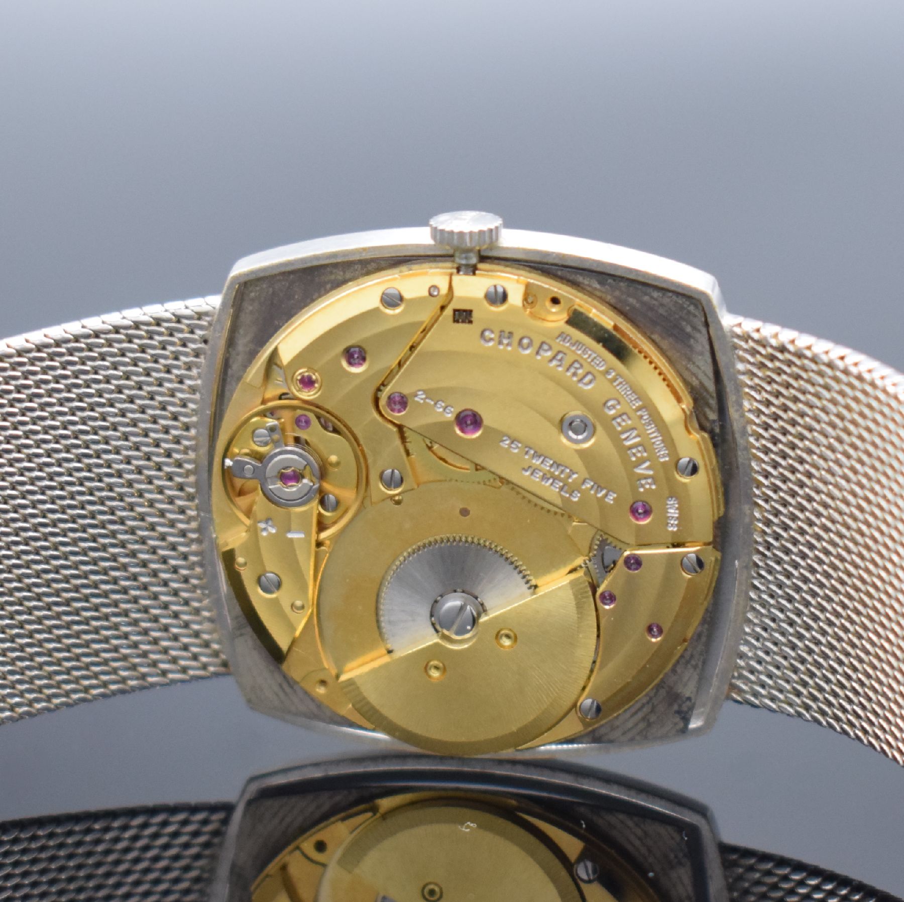 Detail i: CHOPARD Armbanduhr in WG 750/000 Referenz 2062, Schweiz um 1970, Automatik, massives Gehäuse, Boden aufgedr., WG 750/000 Milanaiseband, graues ...