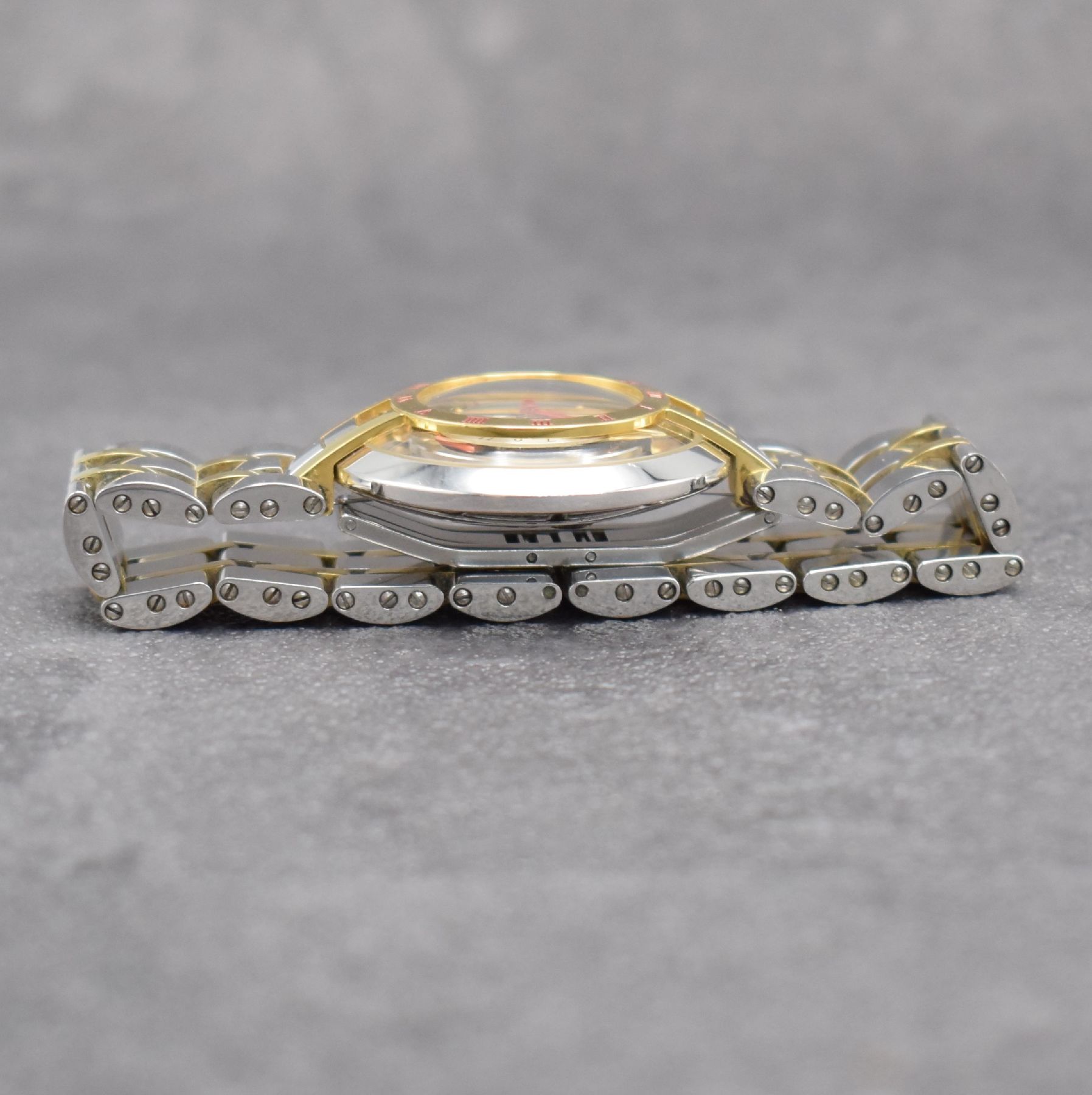 Detail c: JEAN d´EVE 2 seltene Armbanduhren Modell Samara, Schweiz um 1990, quarz mit Automatik-Generator-Prinzip, Stahlgeh. teils verg. m. 1x orig. Lederband ...