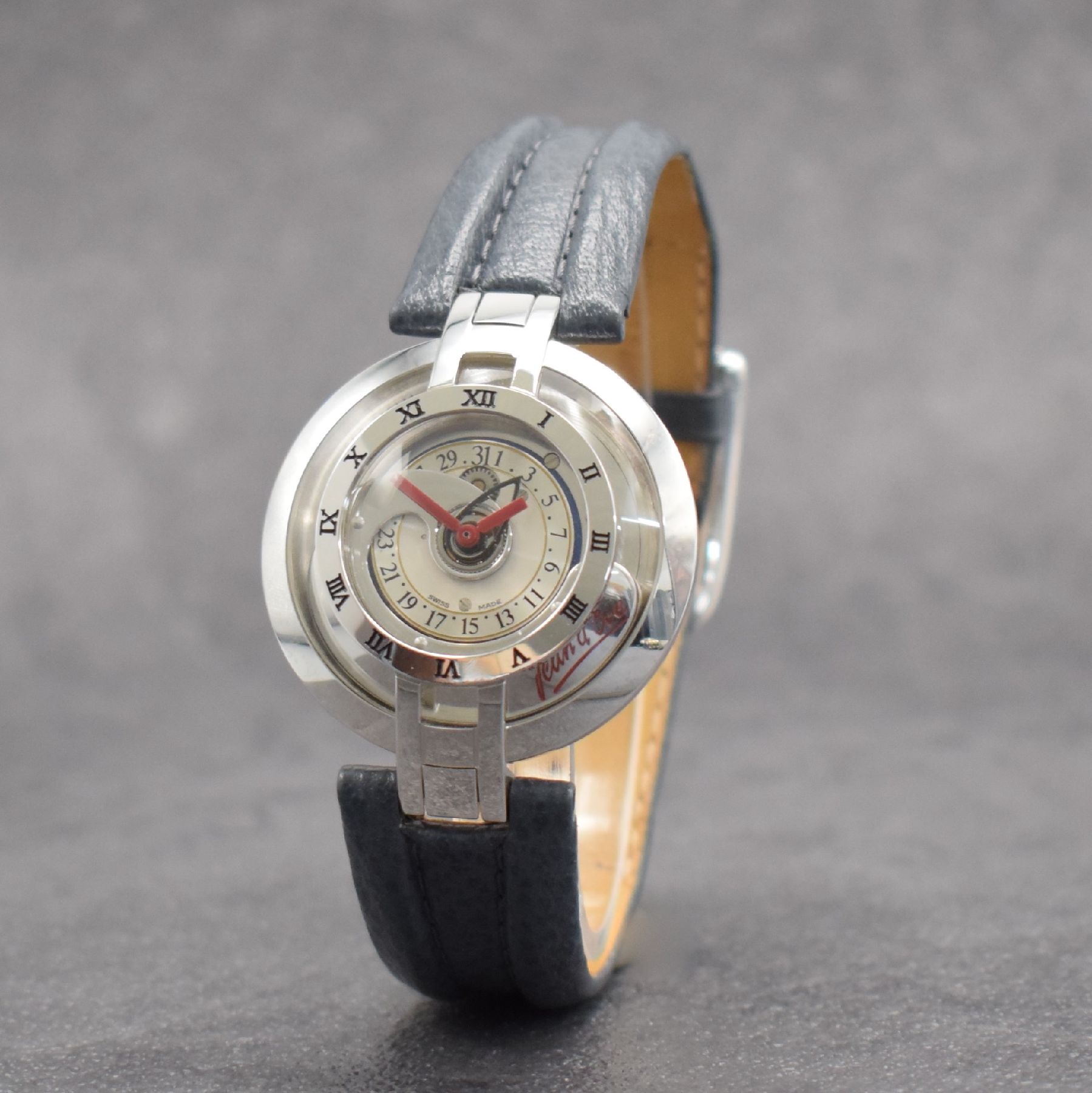 Detail f: JEAN d´EVE 2 seltene Armbanduhren Modell Samara, Schweiz um 1990, quarz mit Automatik-Generator-Prinzip, Stahlgeh. teils verg. m. 1x orig. Lederband ...