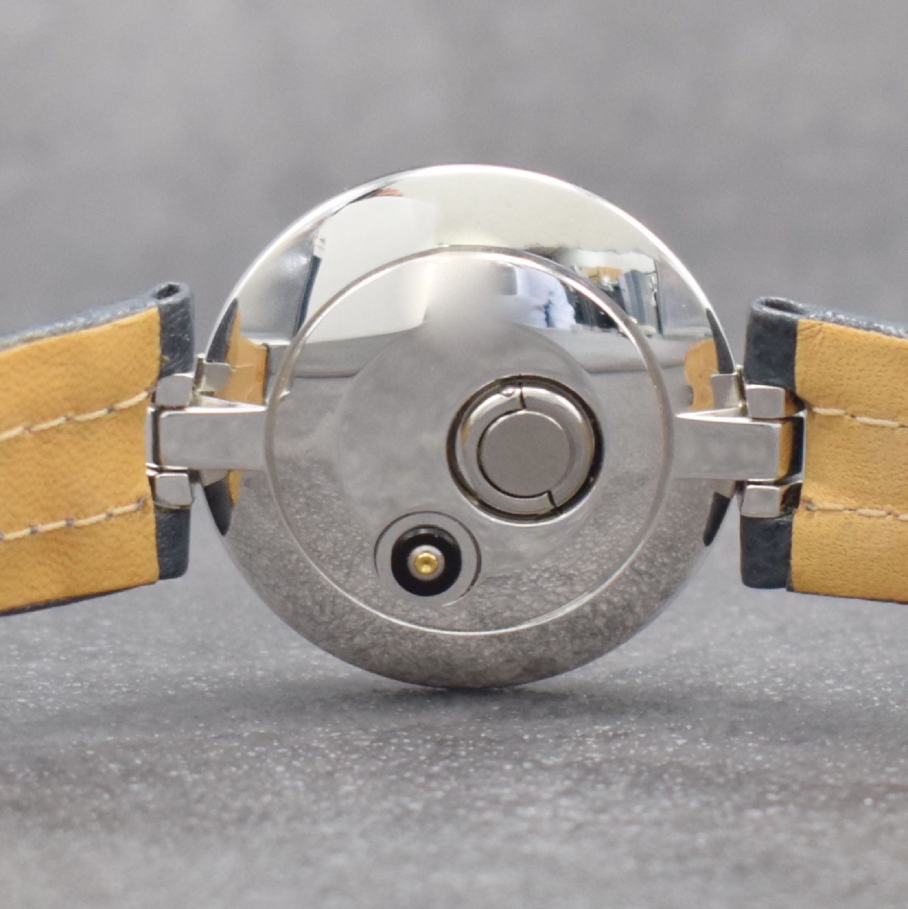 Detail h: JEAN d´EVE 2 seltene Armbanduhren Modell Samara, Schweiz um 1990, quarz mit Automatik-Generator-Prinzip, Stahlgeh. teils verg. m. 1x orig. Lederband ...