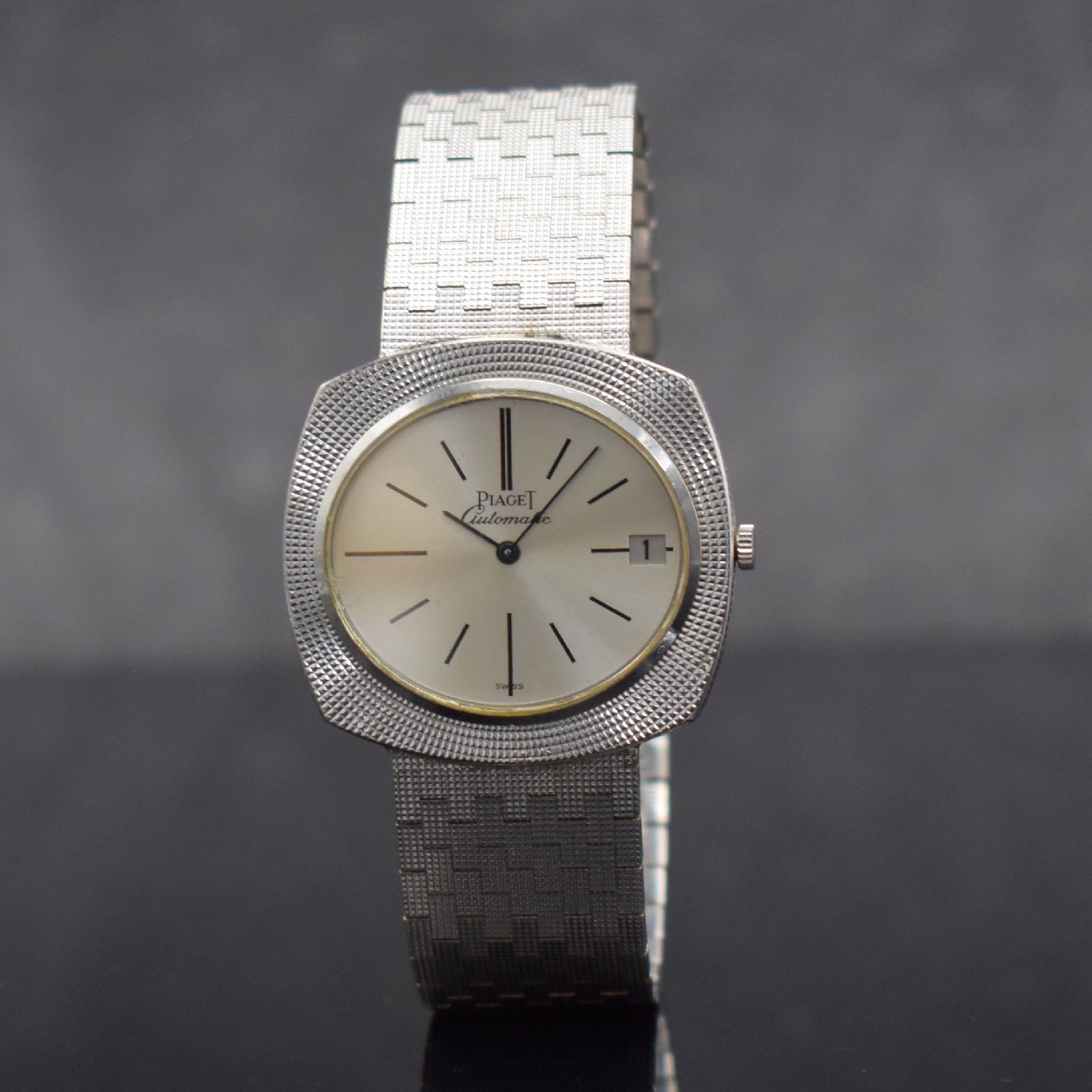 Detail b: PIAGET Armbanduhr in WG 750/000 Ref. 13448, Schweiz um 1970, Automatik, massives Geh., Boden 4-fach verschr., WG 750/000 Gliederband, silb. ...