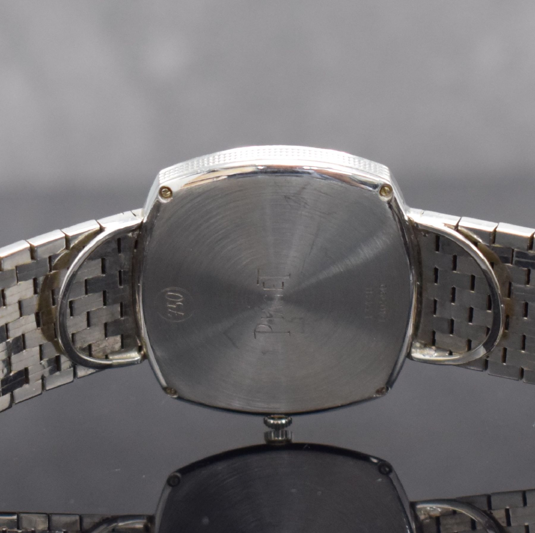Detail f: PIAGET Armbanduhr in WG 750/000 Ref. 13448, Schweiz um 1970, Automatik, massives Geh., Boden 4-fach verschr., WG 750/000 Gliederband, silb. ...