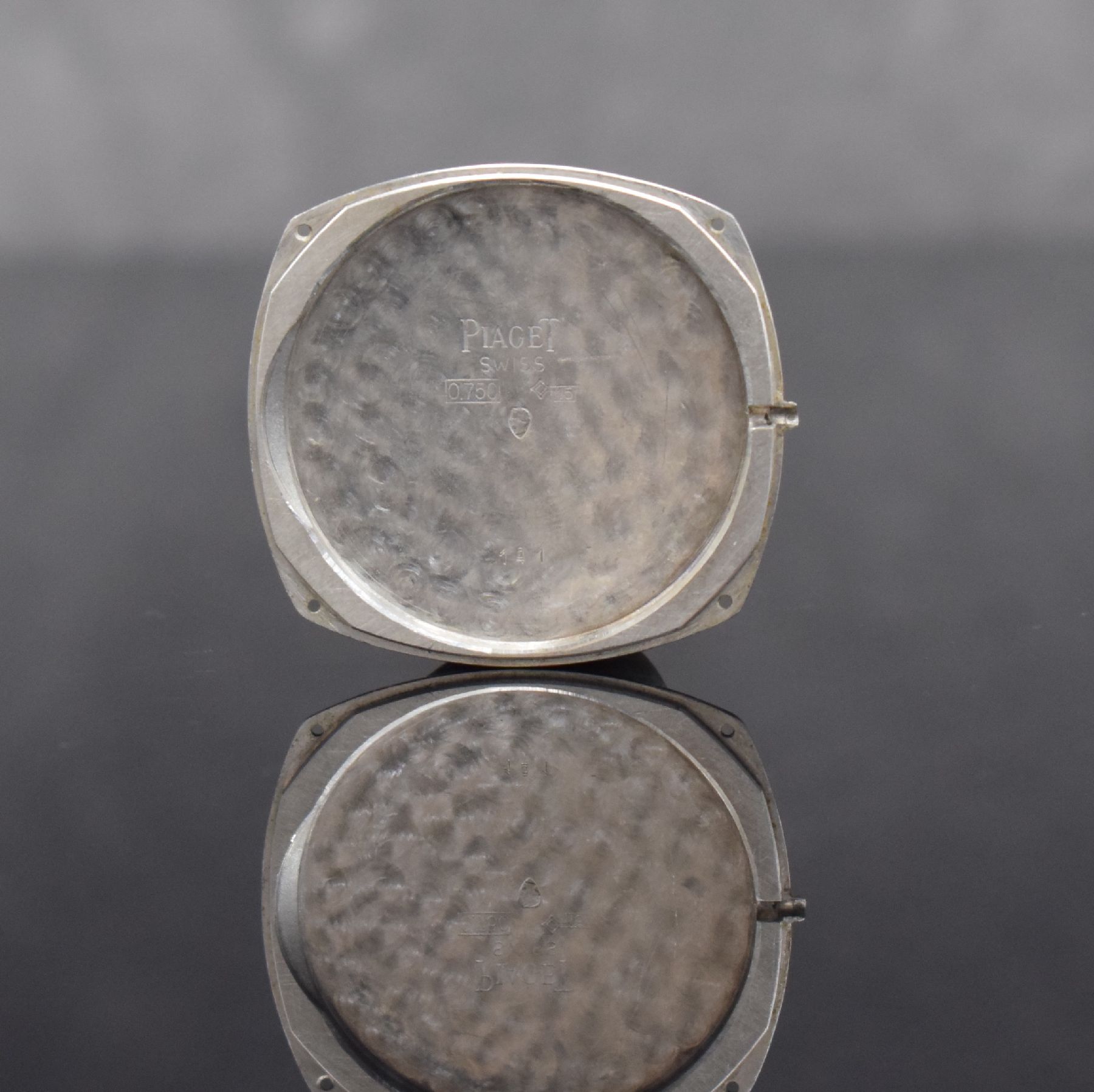 Detail j: PIAGET Armbanduhr in WG 750/000 Ref. 13448, Schweiz um 1970, Automatik, massives Geh., Boden 4-fach verschr., WG 750/000 Gliederband, silb. ...