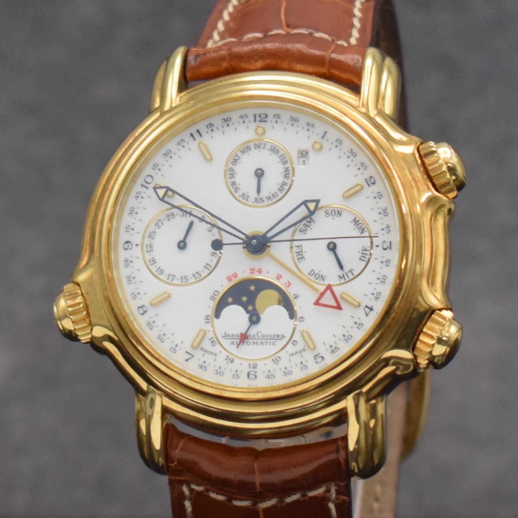 Detail c: Jaeger-LeCoultre astronomische Herrenarmbanduhr Calendrier Perpetual Grand Reveil in GG 750/000 Referenz 180.140.990, Schweiz um 1990, massives ...