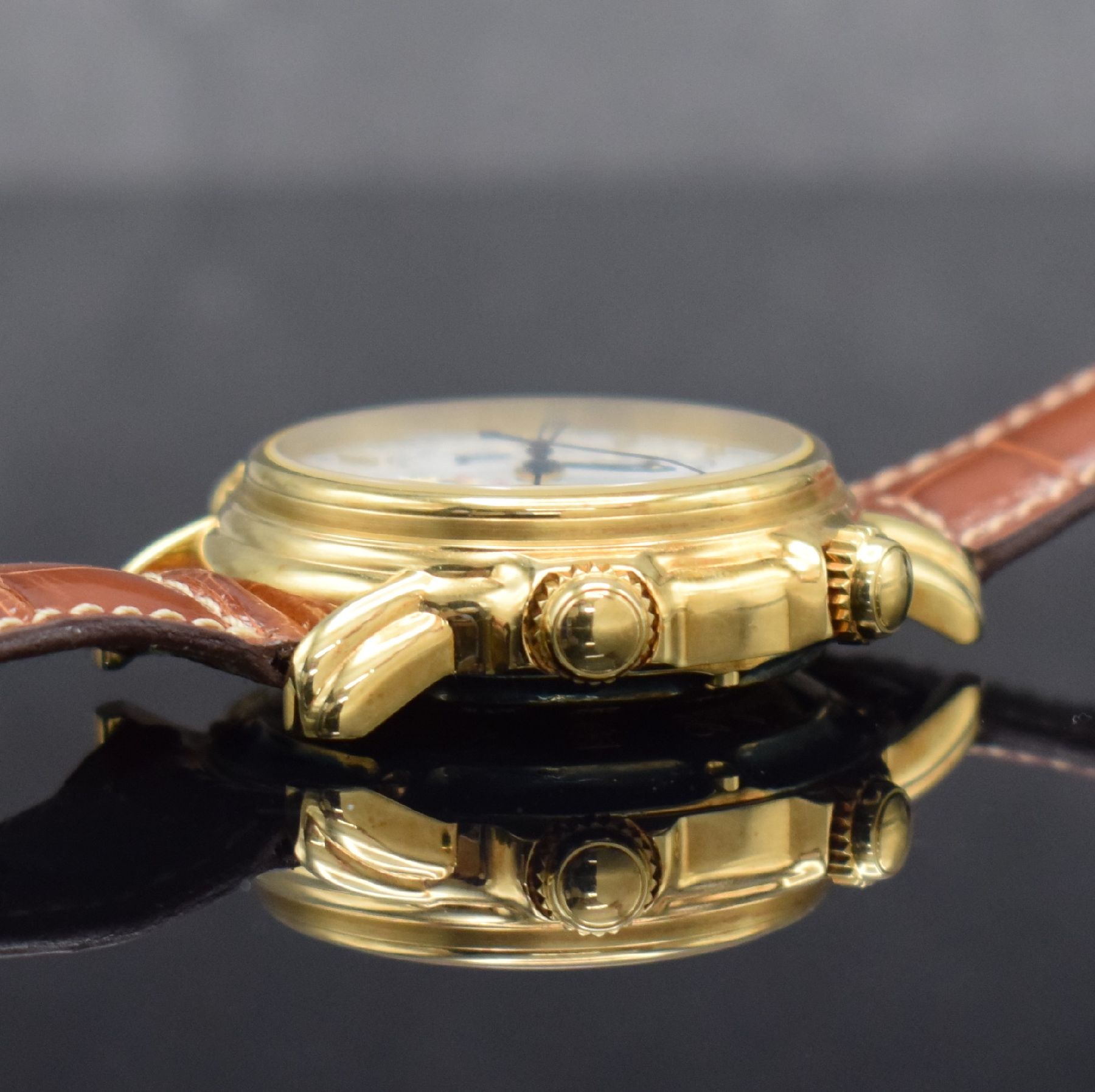 Detail e: Jaeger-LeCoultre astronomische Herrenarmbanduhr Calendrier Perpetual Grand Reveil in GG 750/000 Referenz 180.140.990, Schweiz um 1990, massives ...