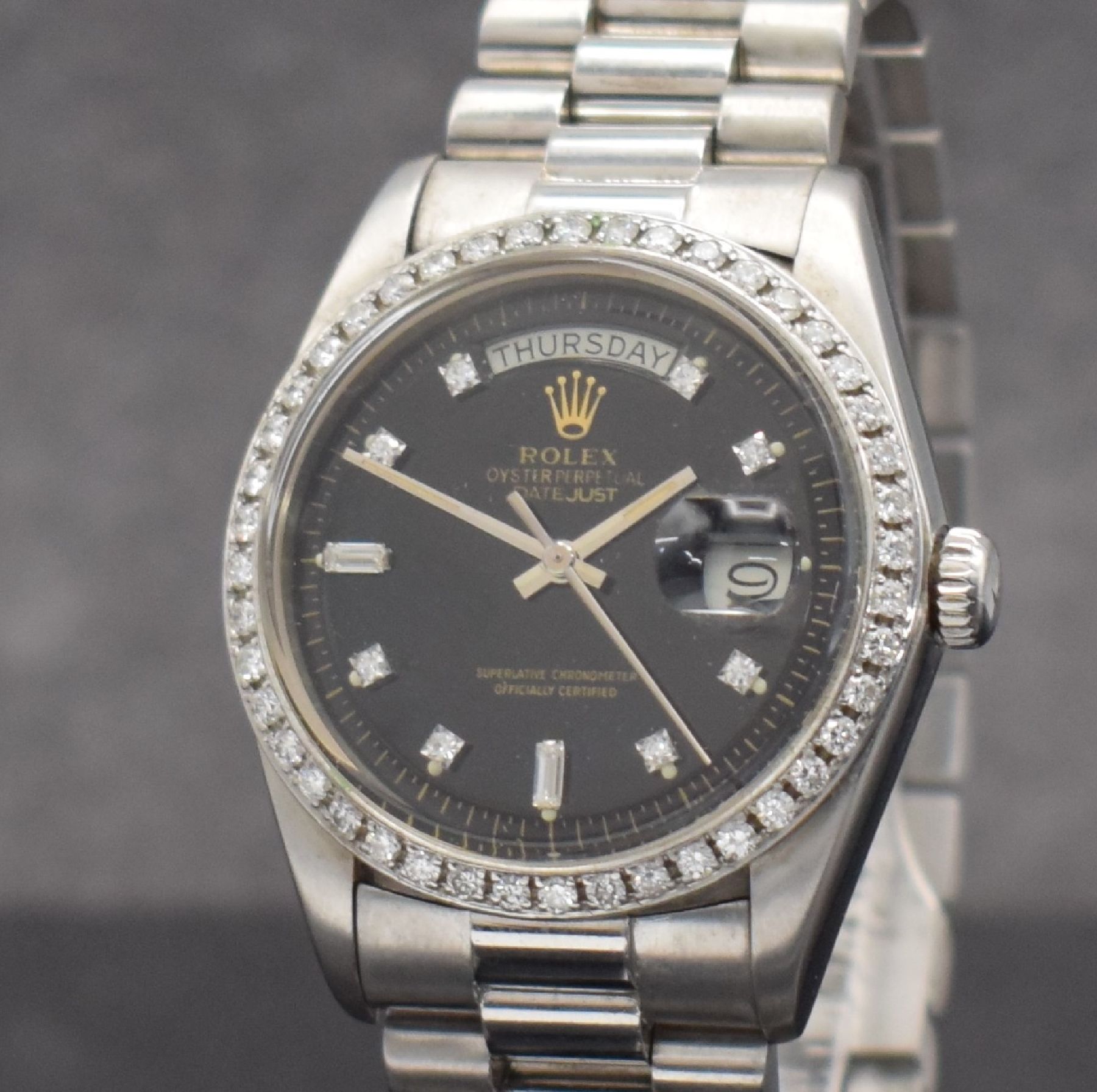 Detail c: ROLEX Oyster Perpetual Day-Date Herrenarmbanduhr in WG 750/000 Referenz 1803, Schweiz um 1977, Automatik, Chronometer der Superlative, schwarzes ...