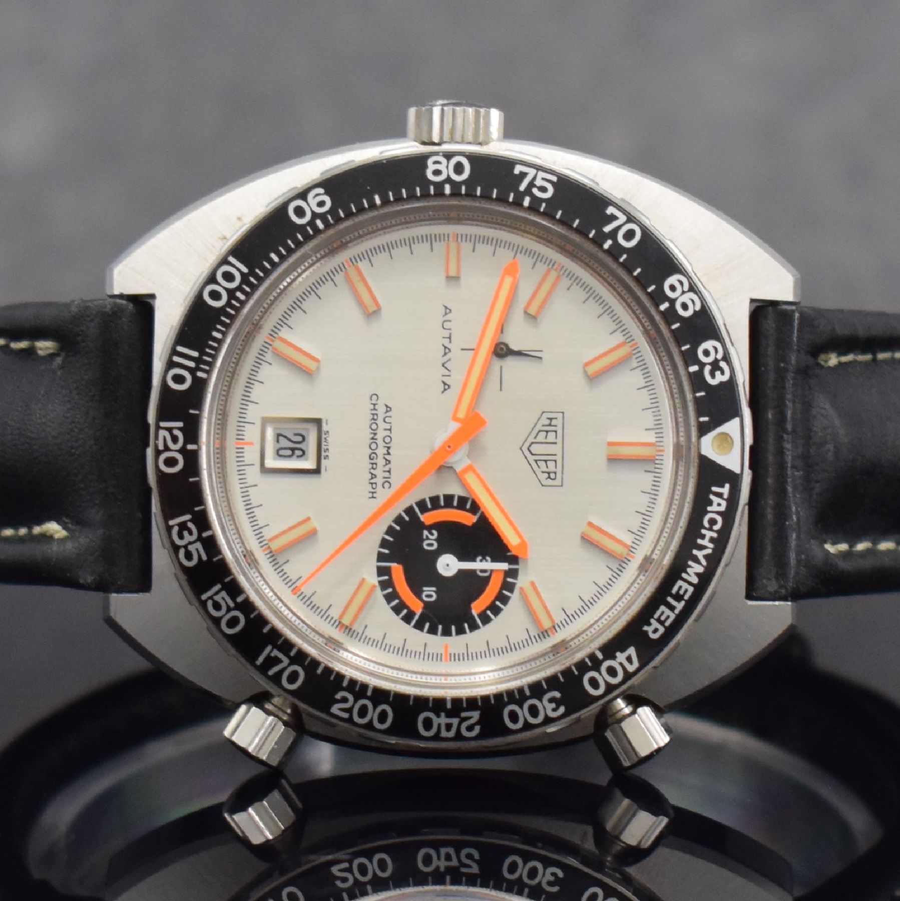 Detail a: HEUER seltene Autatvia "Service Watch 104" Armbanduhr mit Chronograph, Schweiz um 1971, Automatik, Boden mit entsprechender Gravur ...