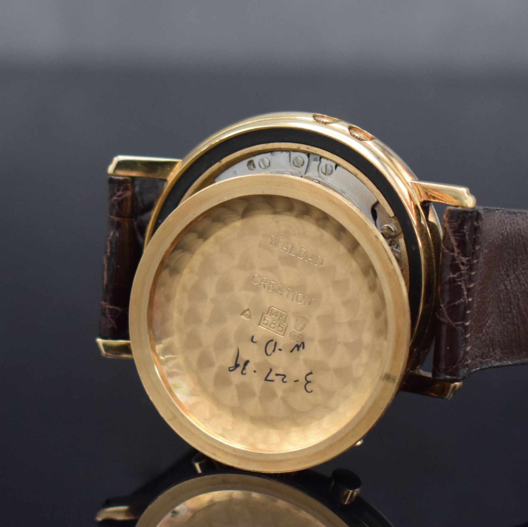 Detail i: EKEGREN seltene Herrenarmbanduhr mit Vollkalender & Schaltradchronograph in RoseG 585/000, Schweiz um 1980, Automatik, massives Goldgehäuse, ...