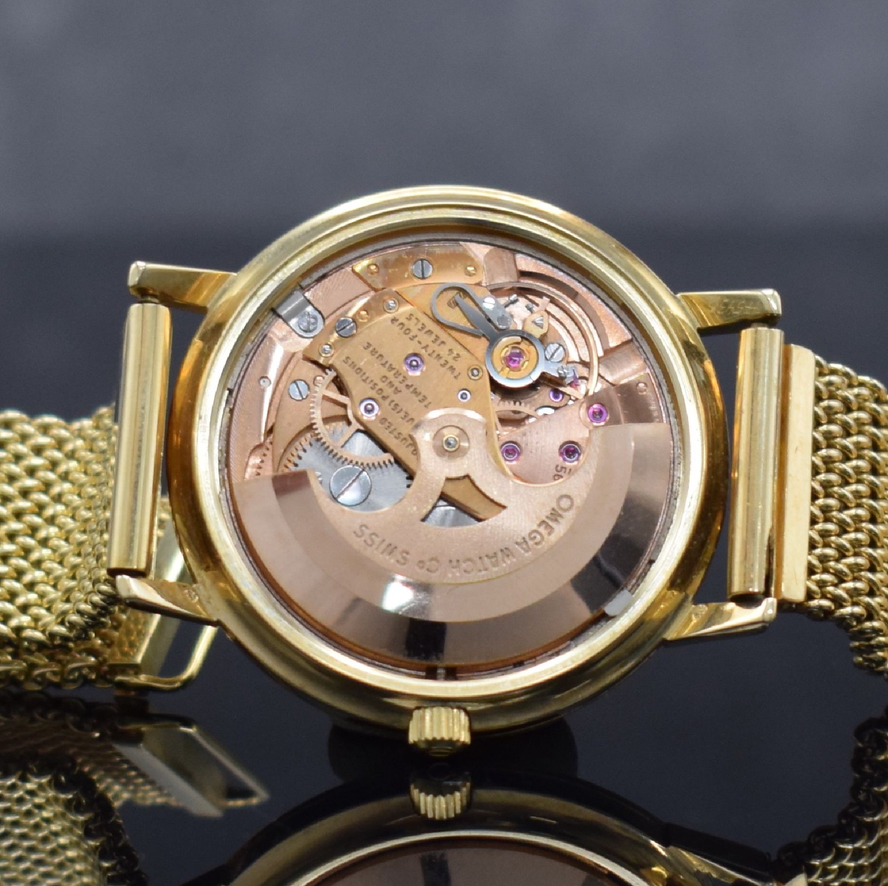 Detail g: OMEGA Constellation Chronometer in GG 585/000 Referenz 168004/14, Automatik, Schweiz um 1967, verschr. Boden m. Darst. Sternwarte, silb. Zifferbl. m. ...