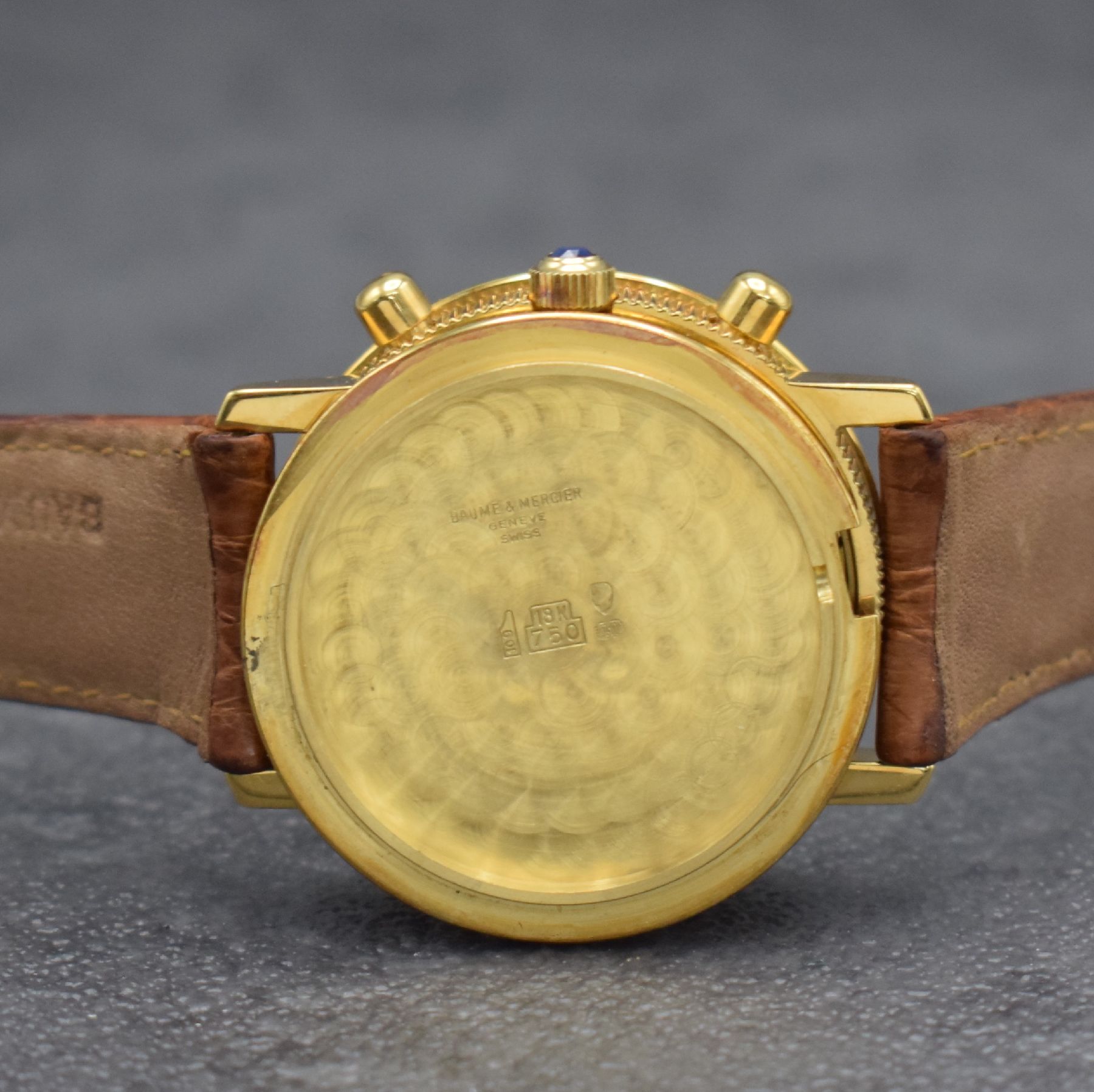 Detail i: BAUME & MERCIER Armbandchronograph in GG 750/000 Referenz 86105, Schweiz 1990er Jahre, 3-teil. Geh., orig. Lederband m. verg. orig. Dornschl., Boden ...