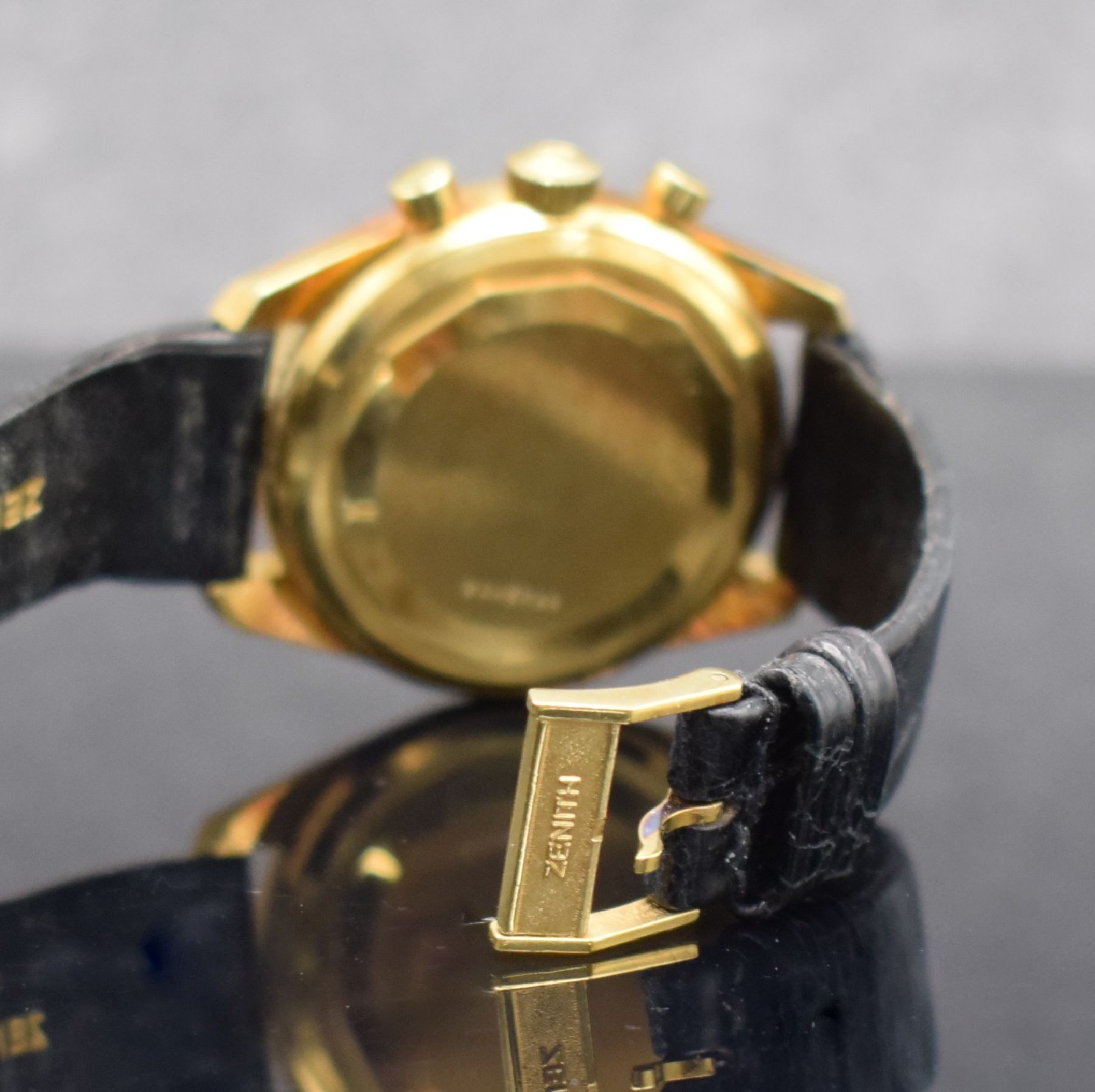 Detail d: ZENITH seltener vintage El Primero Schaltradchronograph im unpoliertem GG 750/000 Gehäuse Referenz 1205, Automatik, Schweiz 1970er Jahre, Boden ...