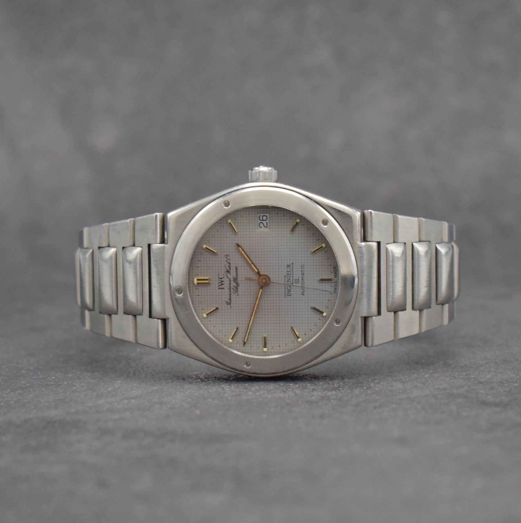 IWC Herrenarmbanduhr Modell Ingenieur Automatik SL Referenz 3506.1, Schweiz um 1990, Edelstahlgeh. inkl. Gliederband m. Faltschl., Boden, Lünette & ...