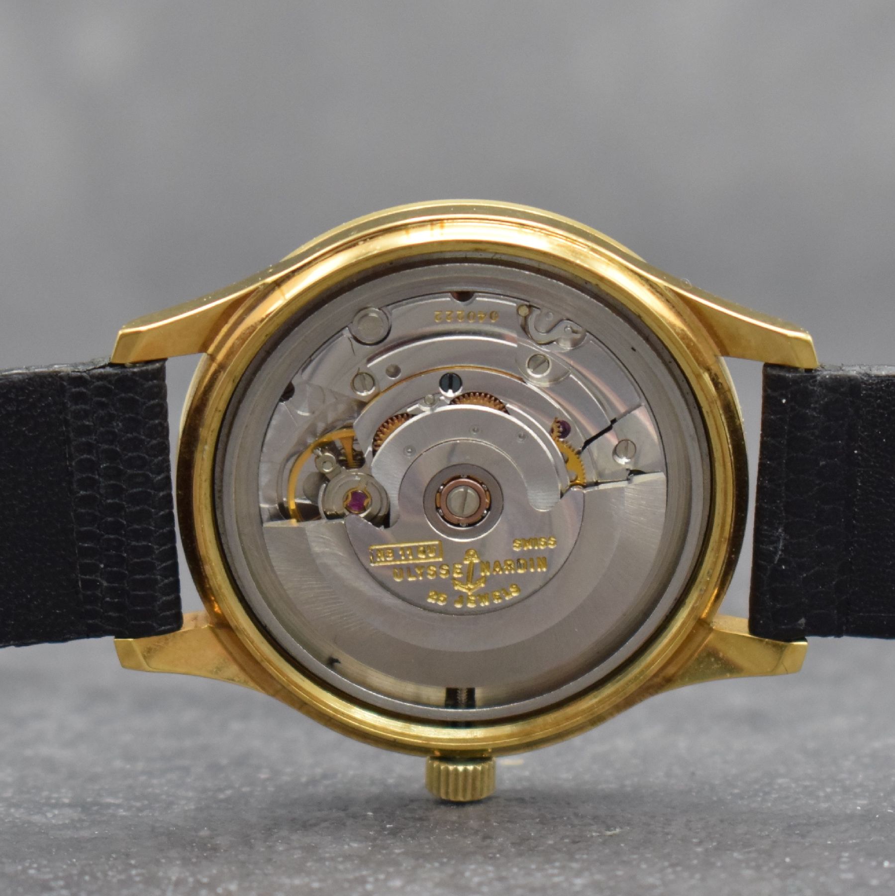 Detail h: ULYSSE NARDIN Armbanduhr, Automatik, Schweiz 1970er Jahre, Schnellschwinger, Metallgeh. hartverg., Boden verschr., orig. Lederband m. verg. orig. ...