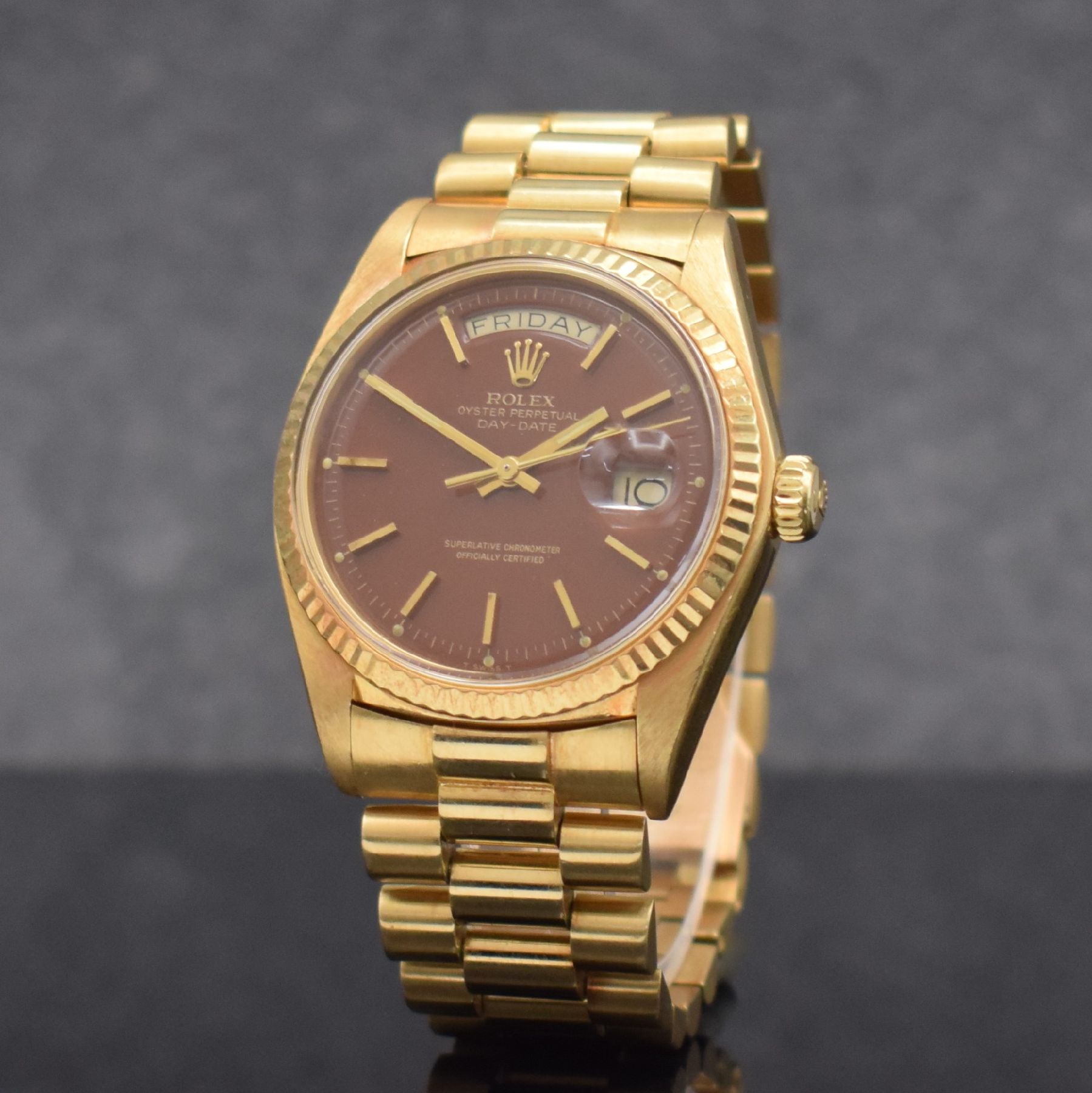 ROLEX feine & seltene Herrenarmbanduhr Day- Date mit braunem Stella-Zifferblatt in GG 750/000 Referenz 1803, Automatik, Schweiz um 1977, Chronometer ...