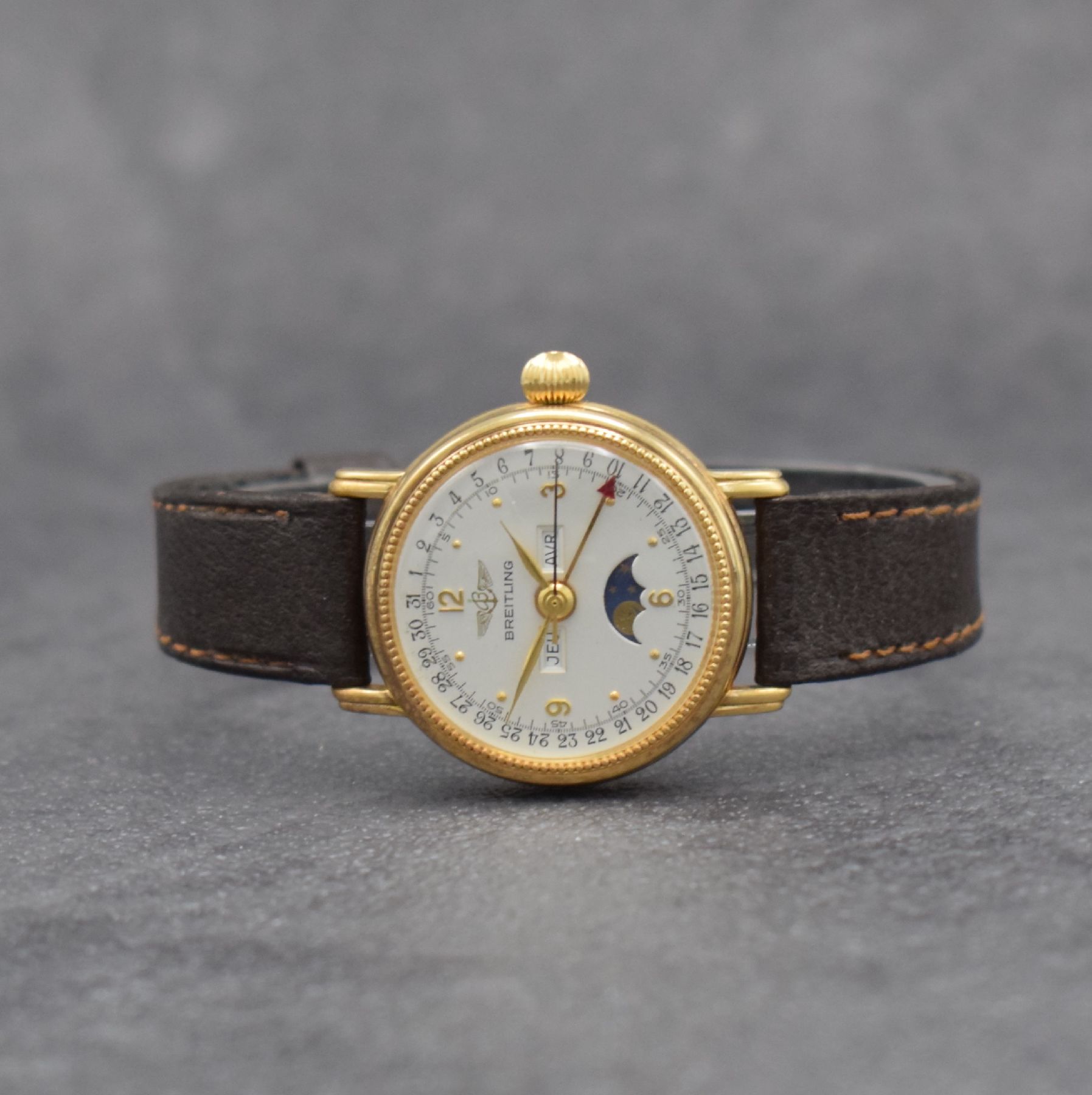 BREITLING Damenarmbanduhr in RoseG 750/000 mit Vollkalender, Schweiz um 1980, Handaufzug, 3-teil. Geh., Boden & Glasrand aufgedr., silb. Zifferbl. m. ...