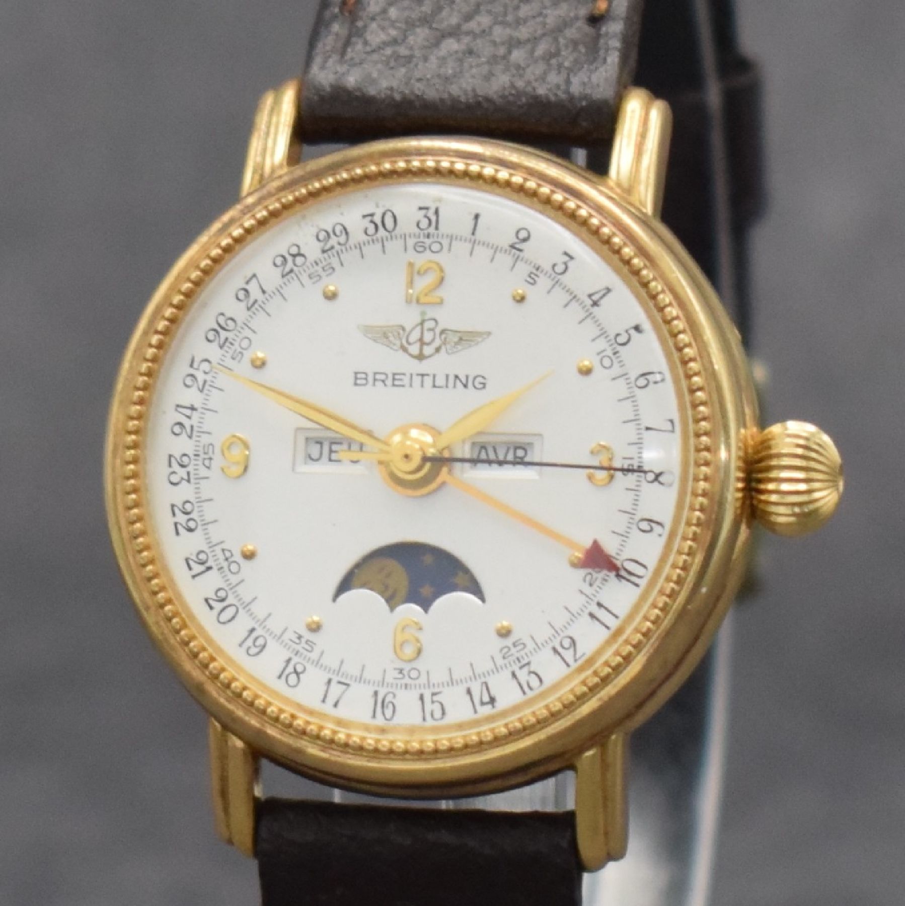 Detail c: BREITLING Damenarmbanduhr in RoseG 750/000 mit Vollkalender, Schweiz um 1980, Handaufzug, 3-teil. Geh., Boden & Glasrand aufgedr., silb. Zifferbl. m. ...