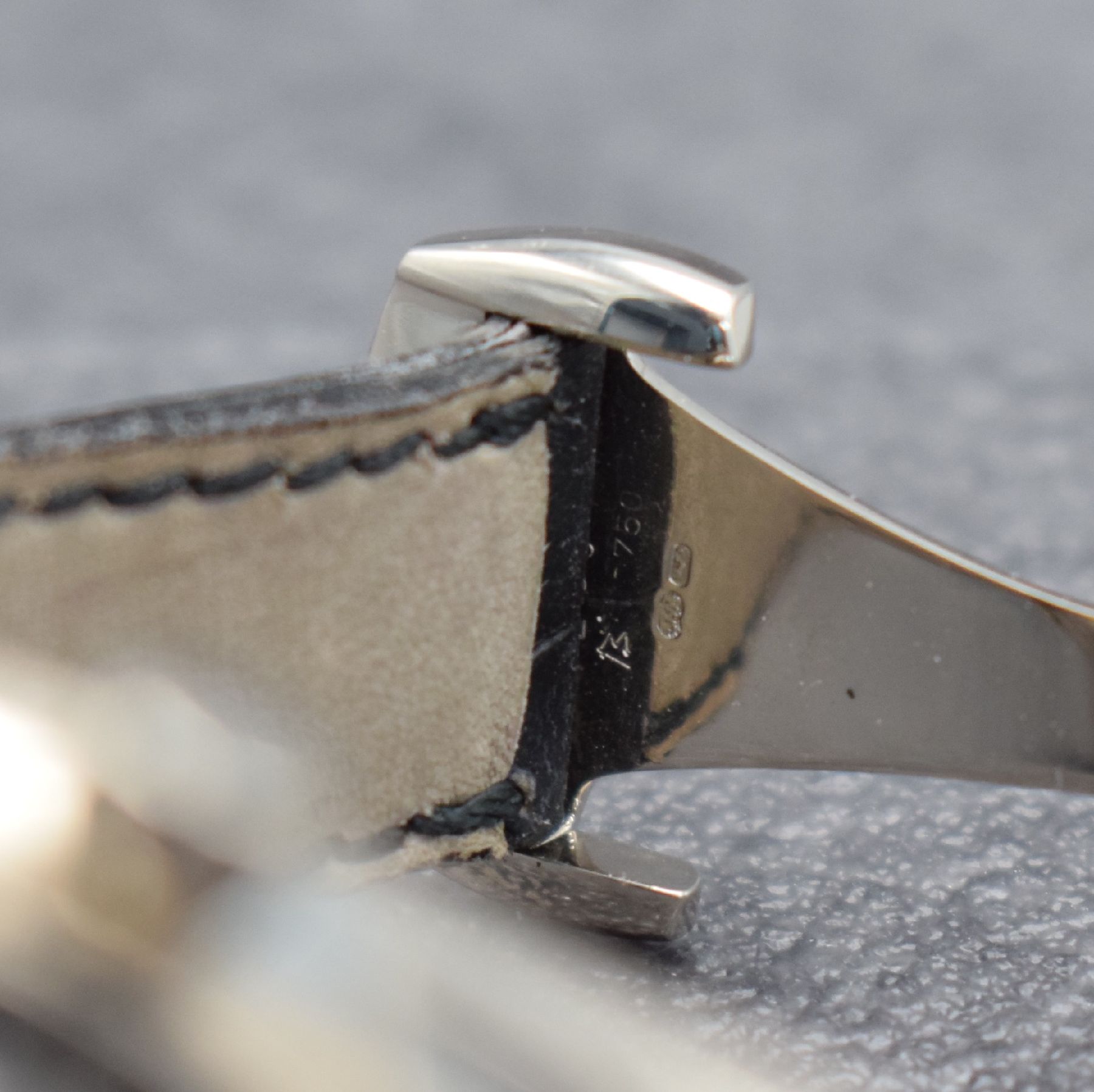 Detail h: OMEGA feiner & extrem seltener Armbandchronograph Serie Speedmaster APOLLO XI in WG 750/000 Referenz 36923081, Handaufzug, ausverkaufter, auf ...