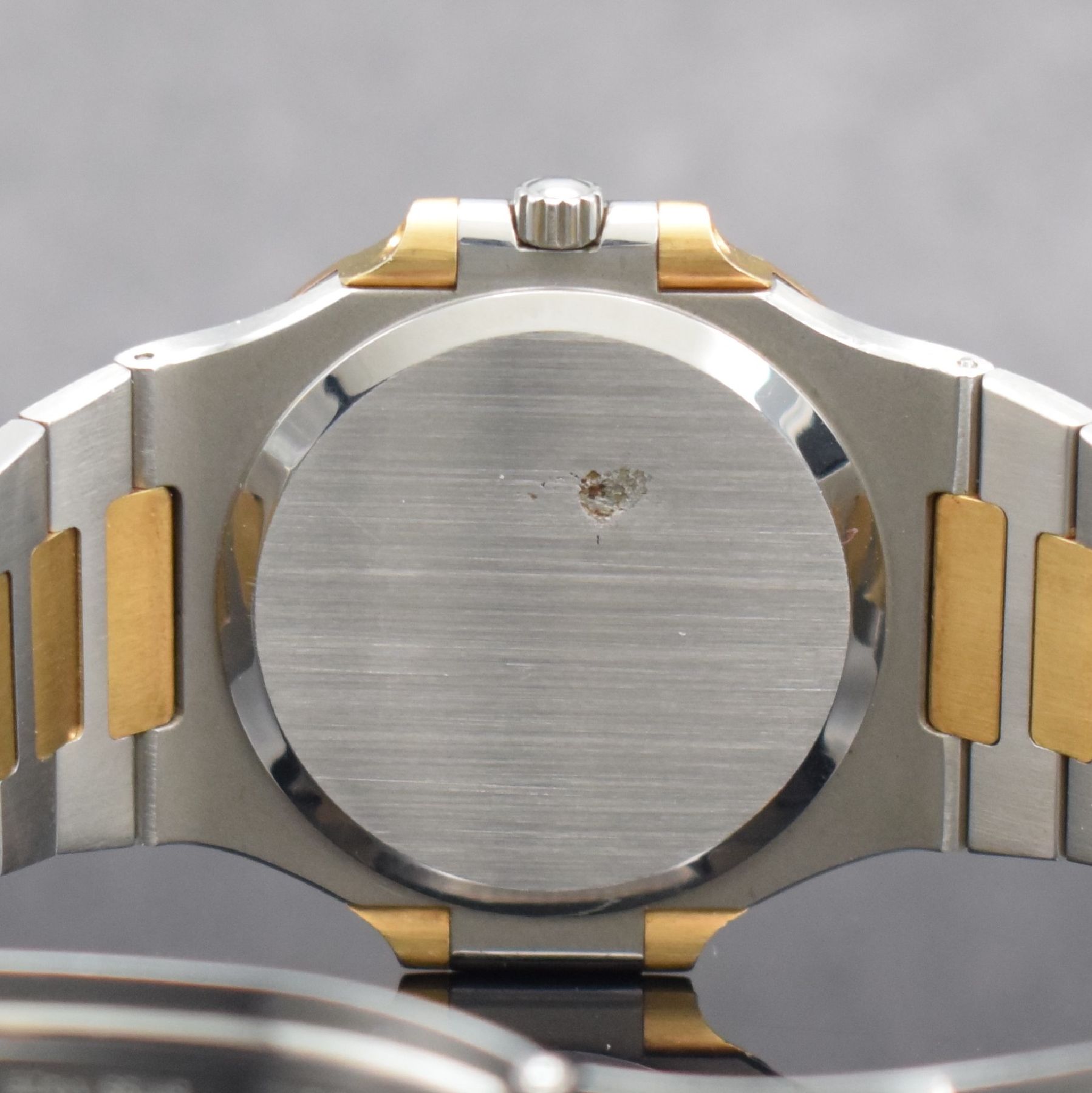 Detail f: PATEK PHILIPPE hochfeine & seltene Herrenarmbanduhr "Jumbo" Nautilus Ref. 3700/11 Design von Gerald Genta in Stahl & GG 750/000 kombiniert, ...