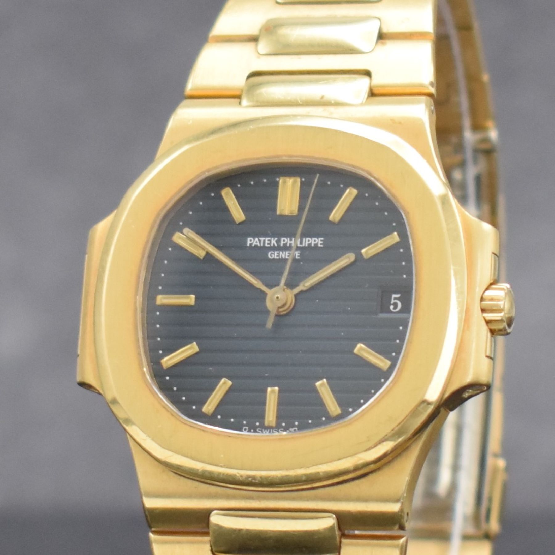 Detail d: PATEK PHILIPPE hochfeine & seltene Herrenarmbanduhr Modell Nautilus in GG 750/000Referenz 3800/001 designed von Gerald Genta mit original Zertifikat, ...