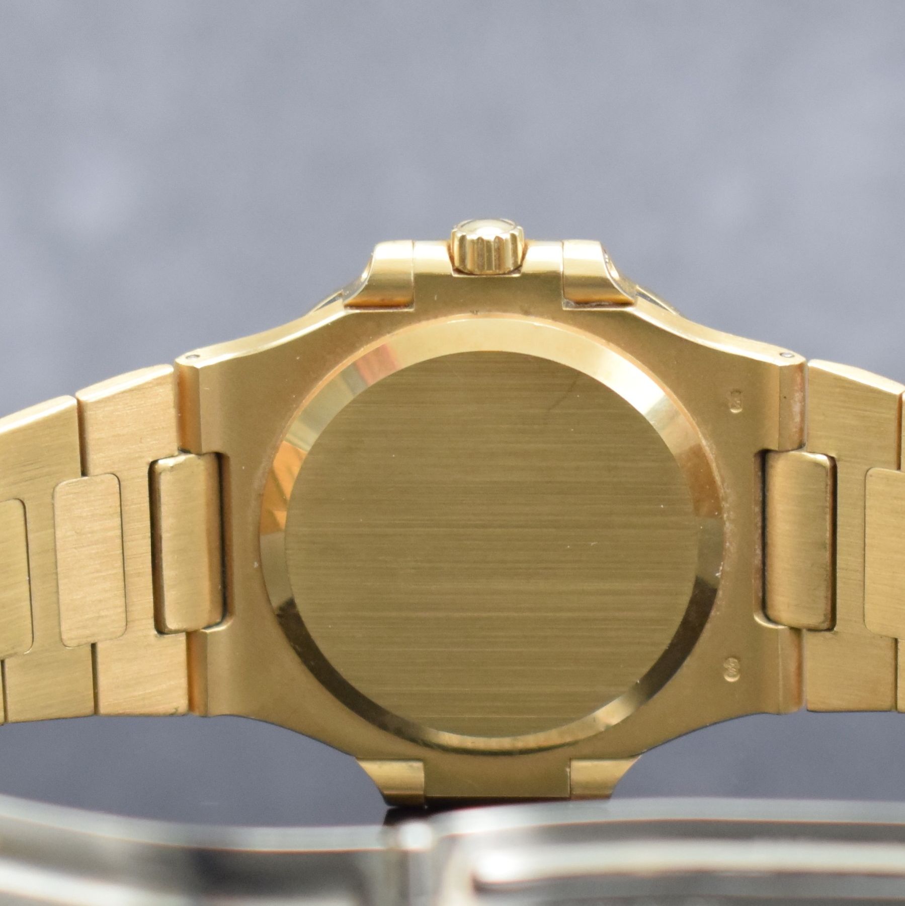Detail g: PATEK PHILIPPE hochfeine & seltene Herrenarmbanduhr Modell Nautilus in GG 750/000Referenz 3800/001 designed von Gerald Genta mit original Zertifikat, ...