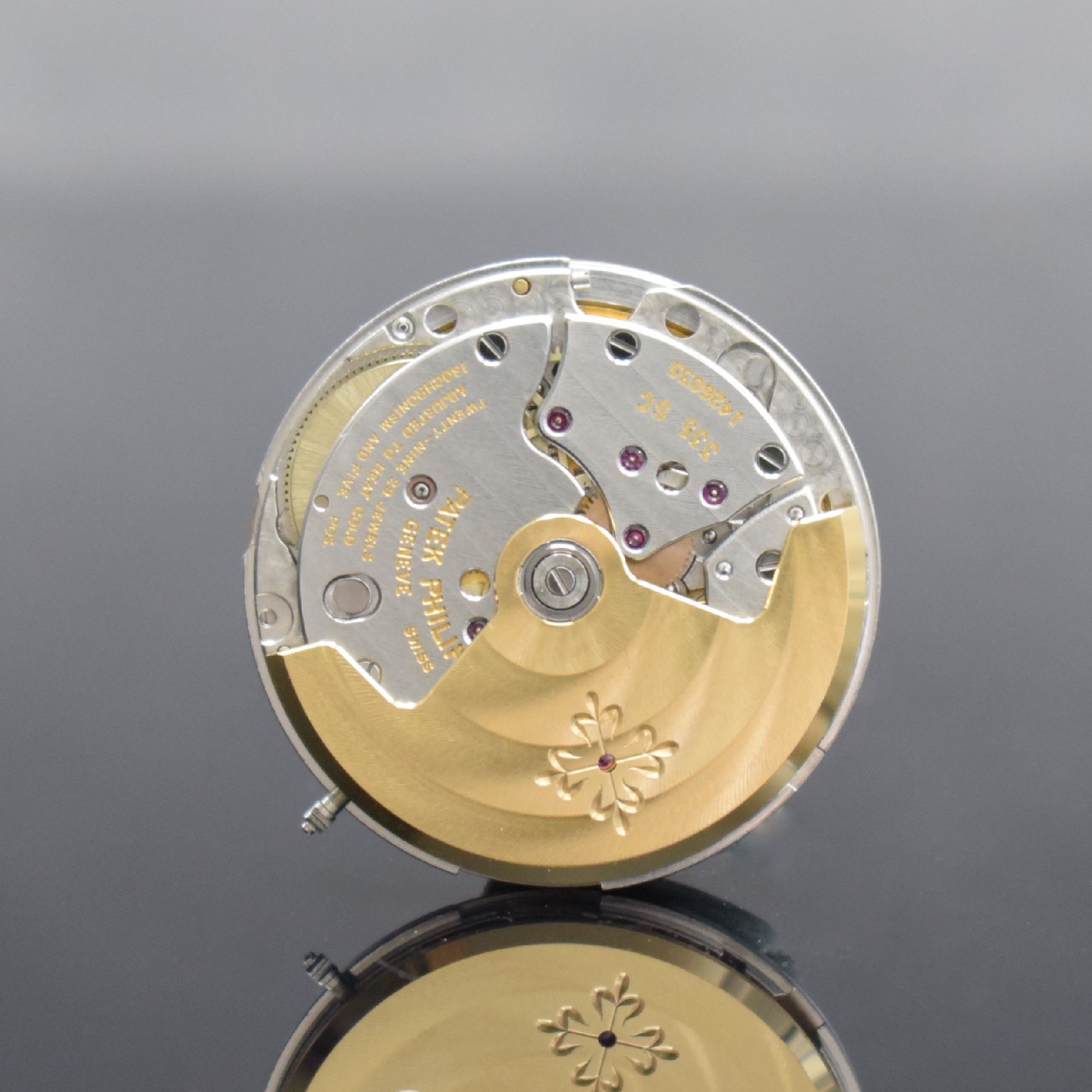 Detail j: PATEK PHILIPPE hochfeine & seltene Herrenarmbanduhr Modell Nautilus in GG 750/000Referenz 3800/001 designed von Gerald Genta mit original Zertifikat, ...