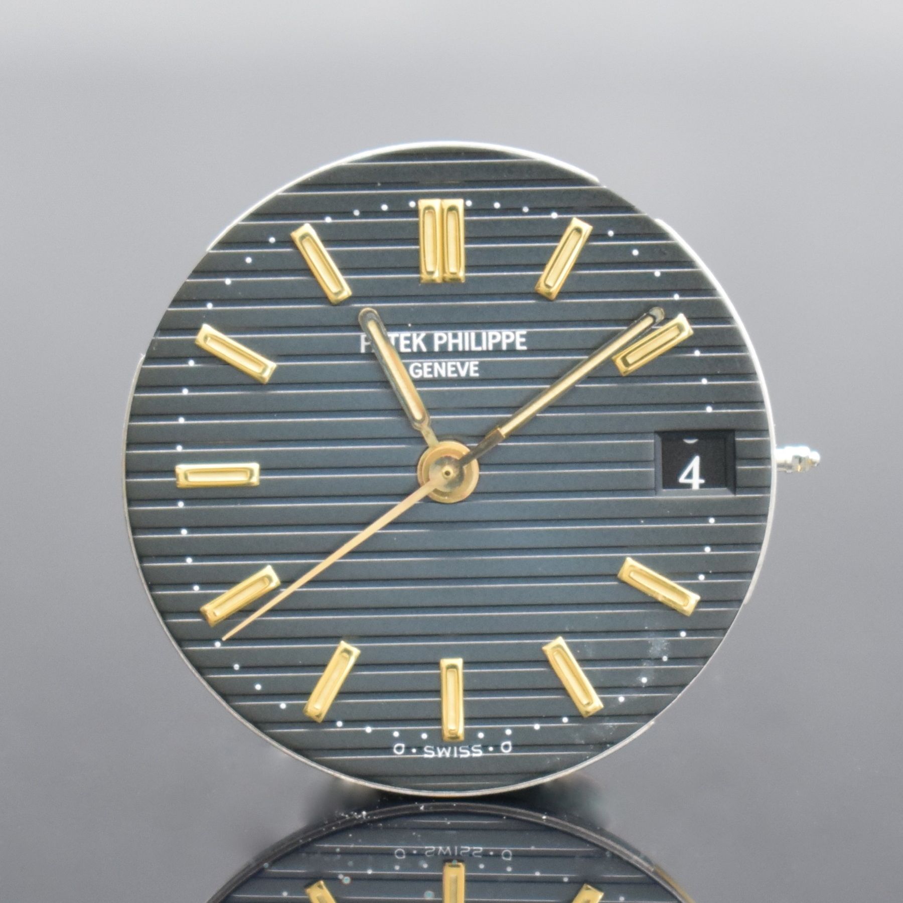 Detail k: PATEK PHILIPPE hochfeine & seltene Herrenarmbanduhr Modell Nautilus in GG 750/000Referenz 3800/001 designed von Gerald Genta mit original Zertifikat, ...