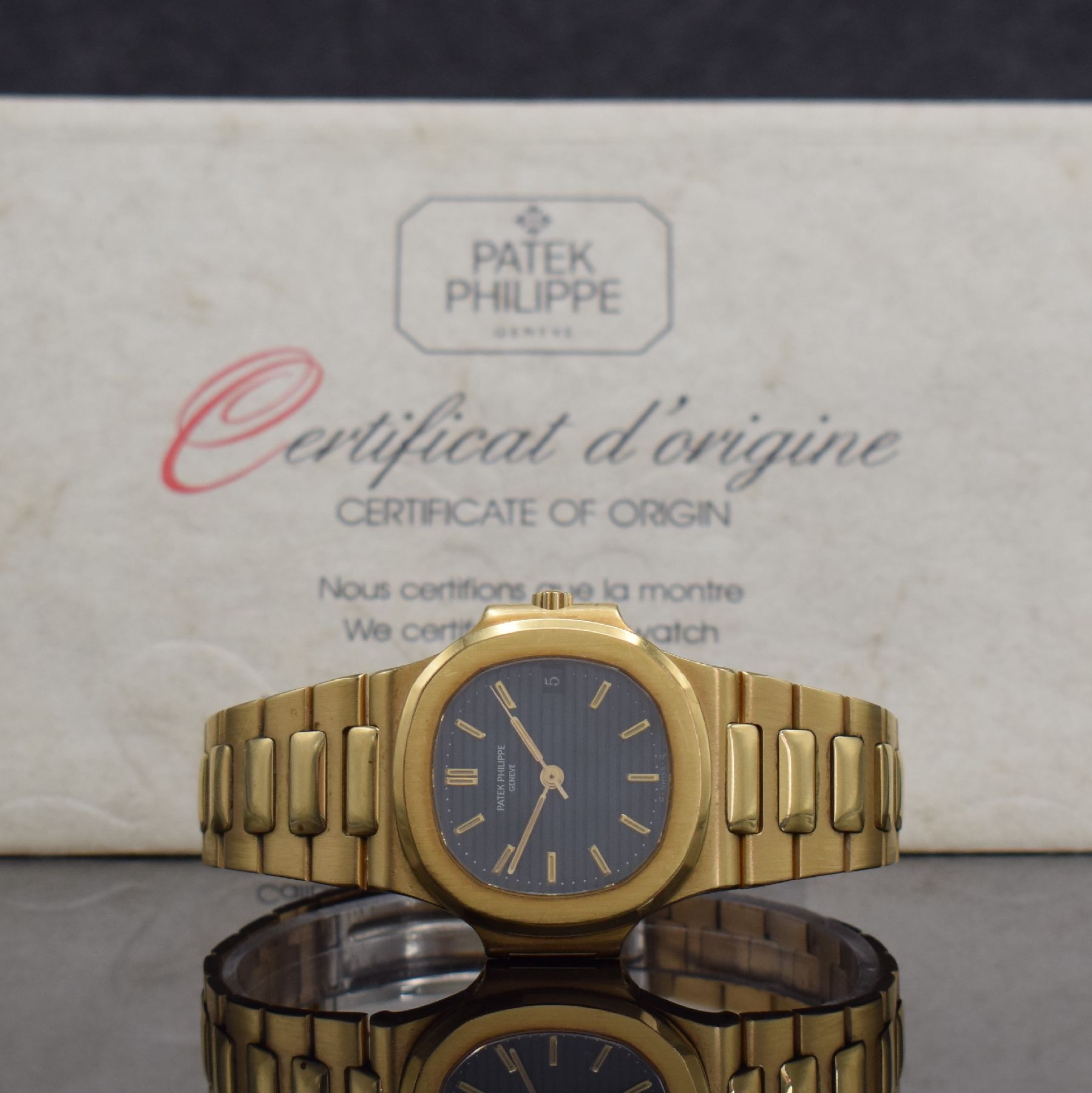 Detail l: PATEK PHILIPPE hochfeine & seltene Herrenarmbanduhr Modell Nautilus in GG 750/000Referenz 3800/001 designed von Gerald Genta mit original Zertifikat, ...