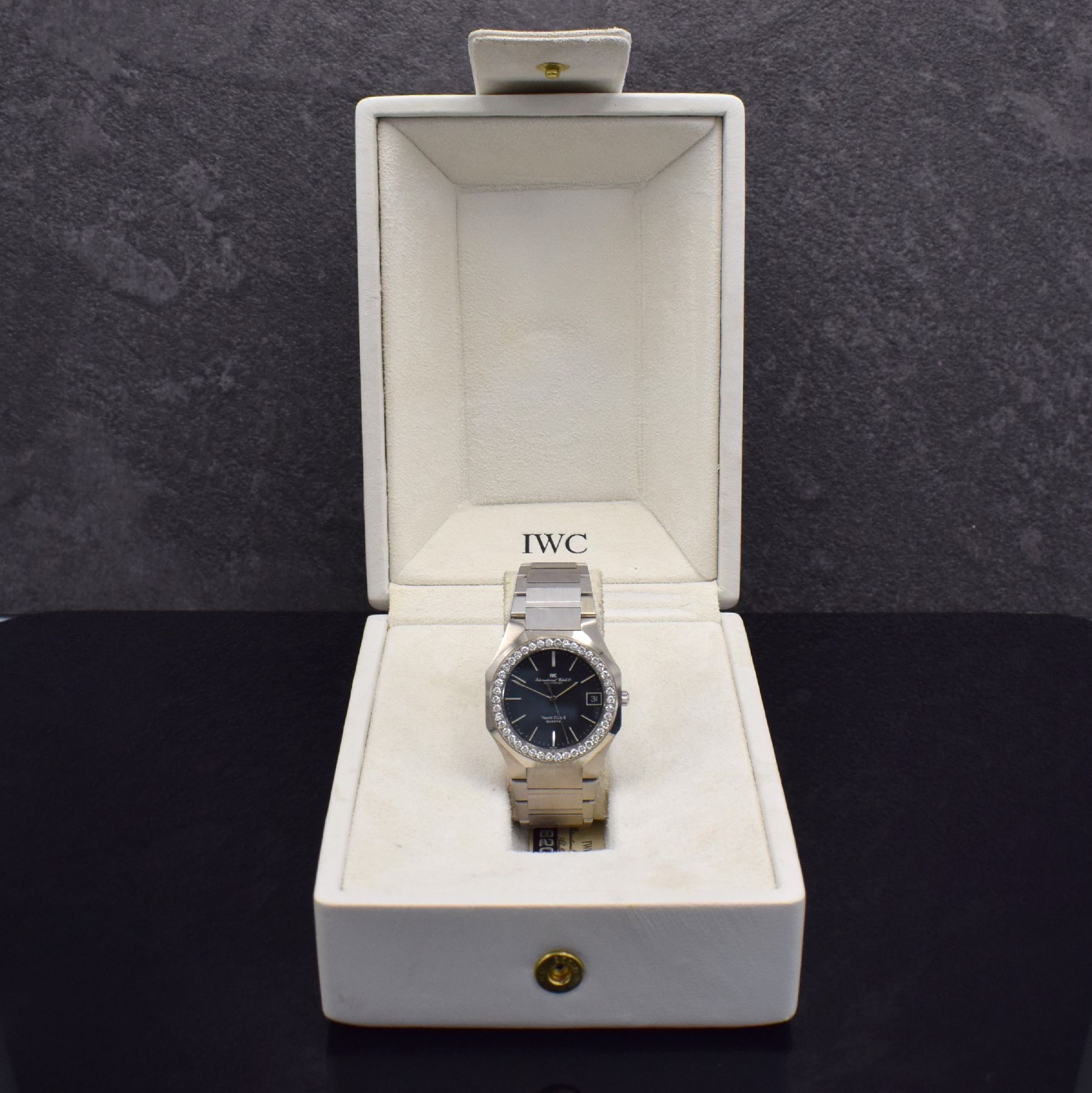 Detail h: IWC feine & sehr seltene Herrenarmbanduhr Yacht-Club II in WG 750/000 Referenz 9718, Schweiz um 1980, quarz, Boden verschr., Gliederband m. ...