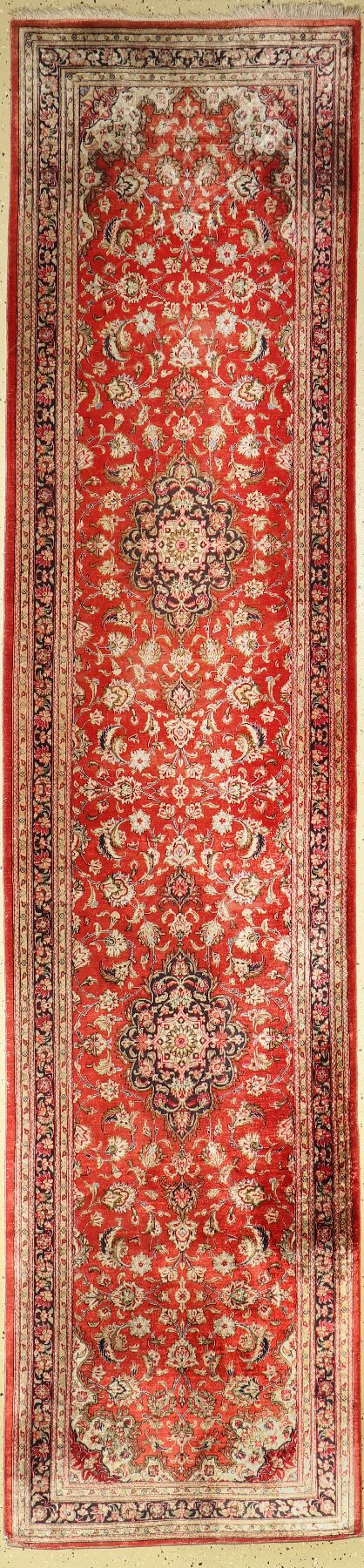 Ghom Seide, Persien, ca. 60 Jahre, reine Naturseide, ca. 300 x 70 cm, EHZ: 4